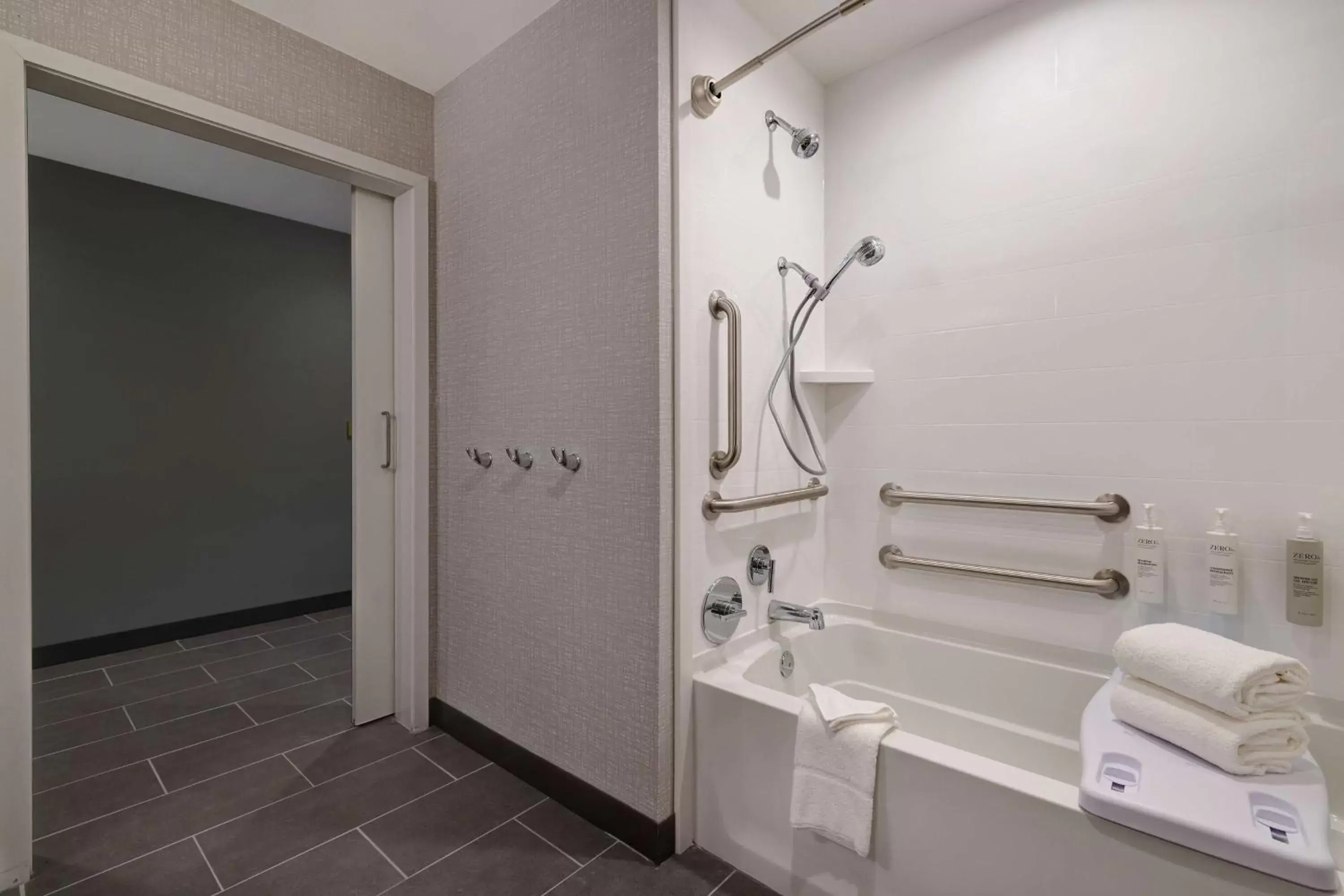 Bathroom in Hampton Inn & Suites Marina