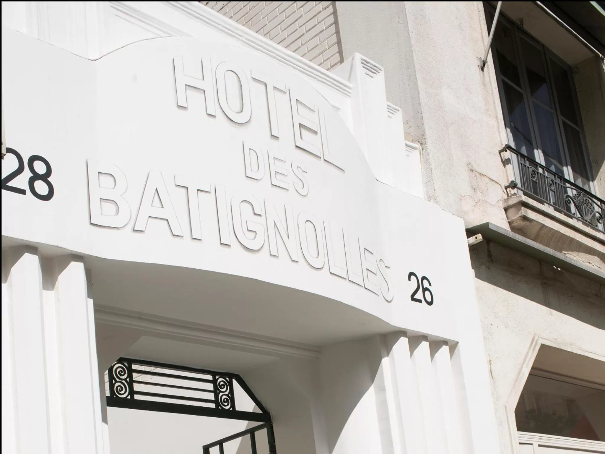 Property building in Hôtel des Batignolles