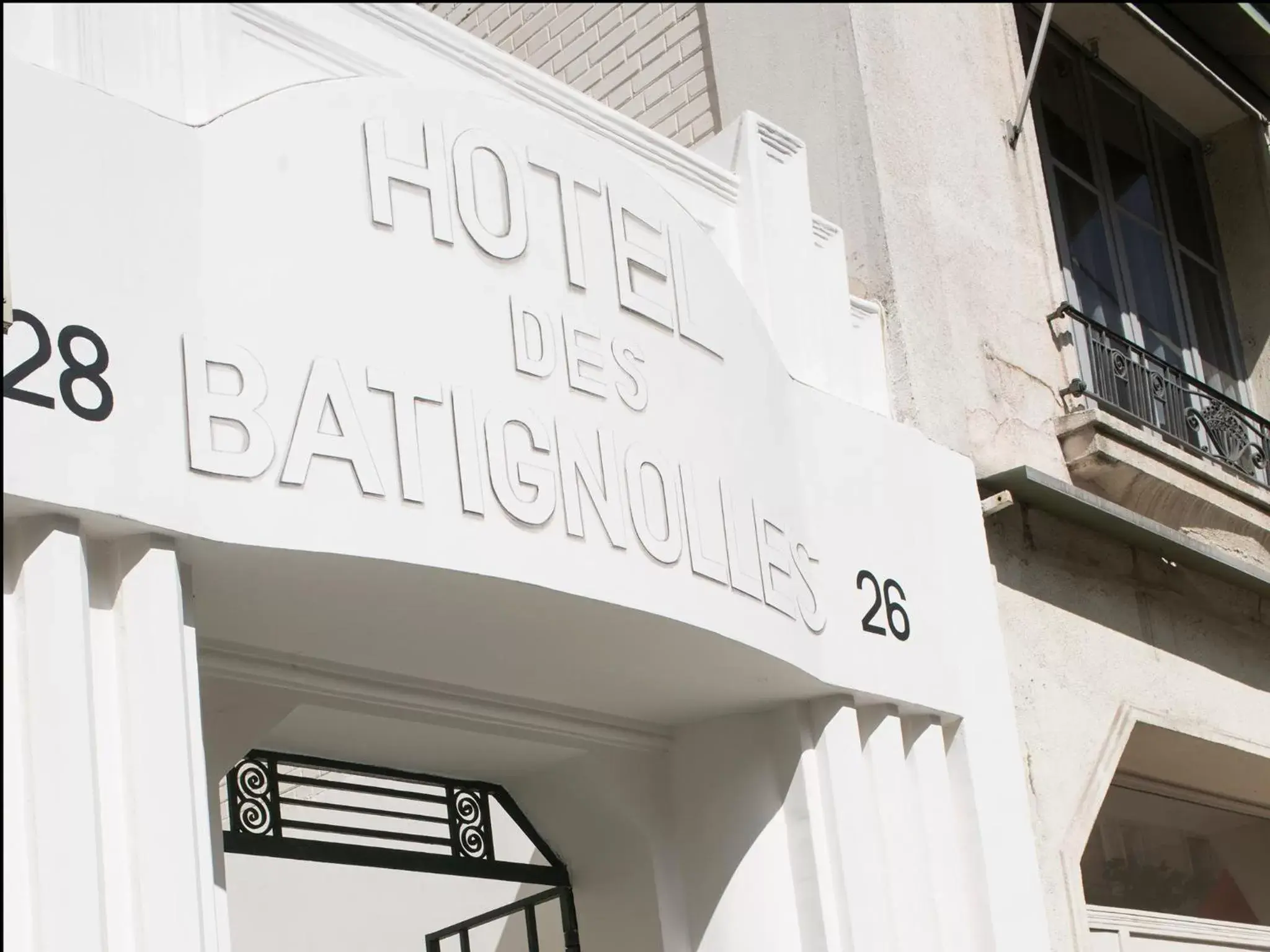 Property building in Hôtel Des Batignolles