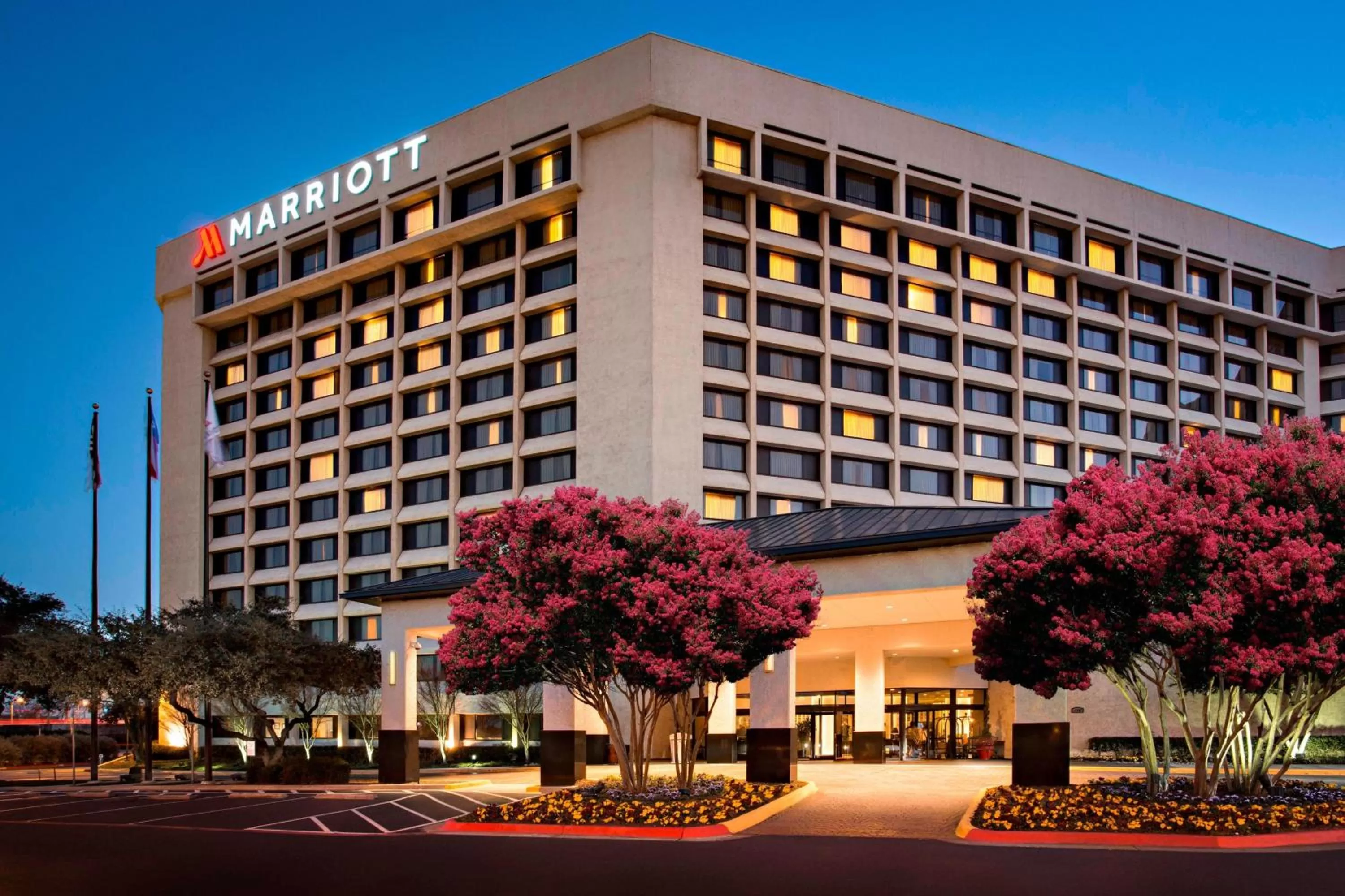 Property building in Dallas-Addison Marriott Quorum by the Galleria