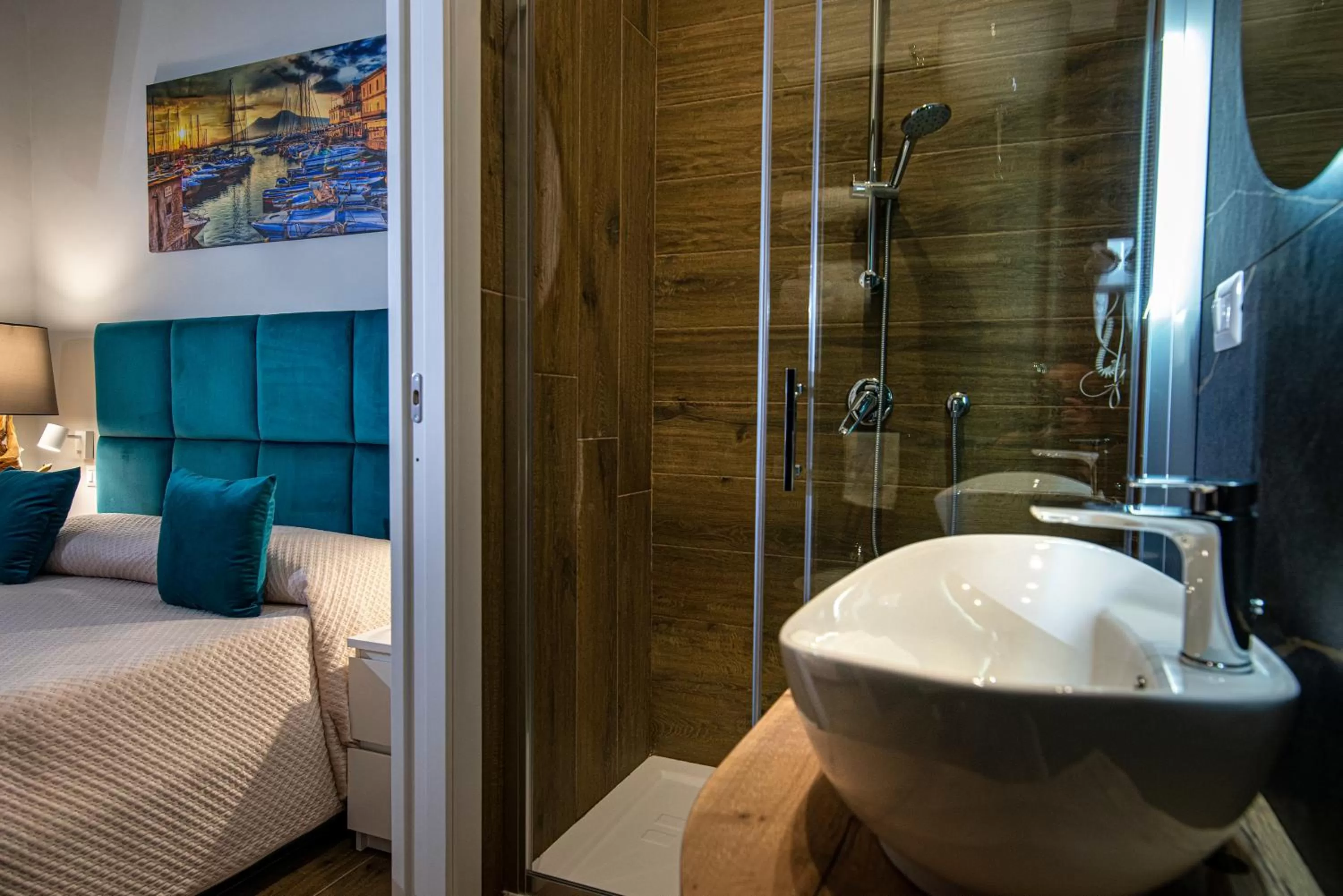 Shower, Bathroom in VIVI A NAPOLI