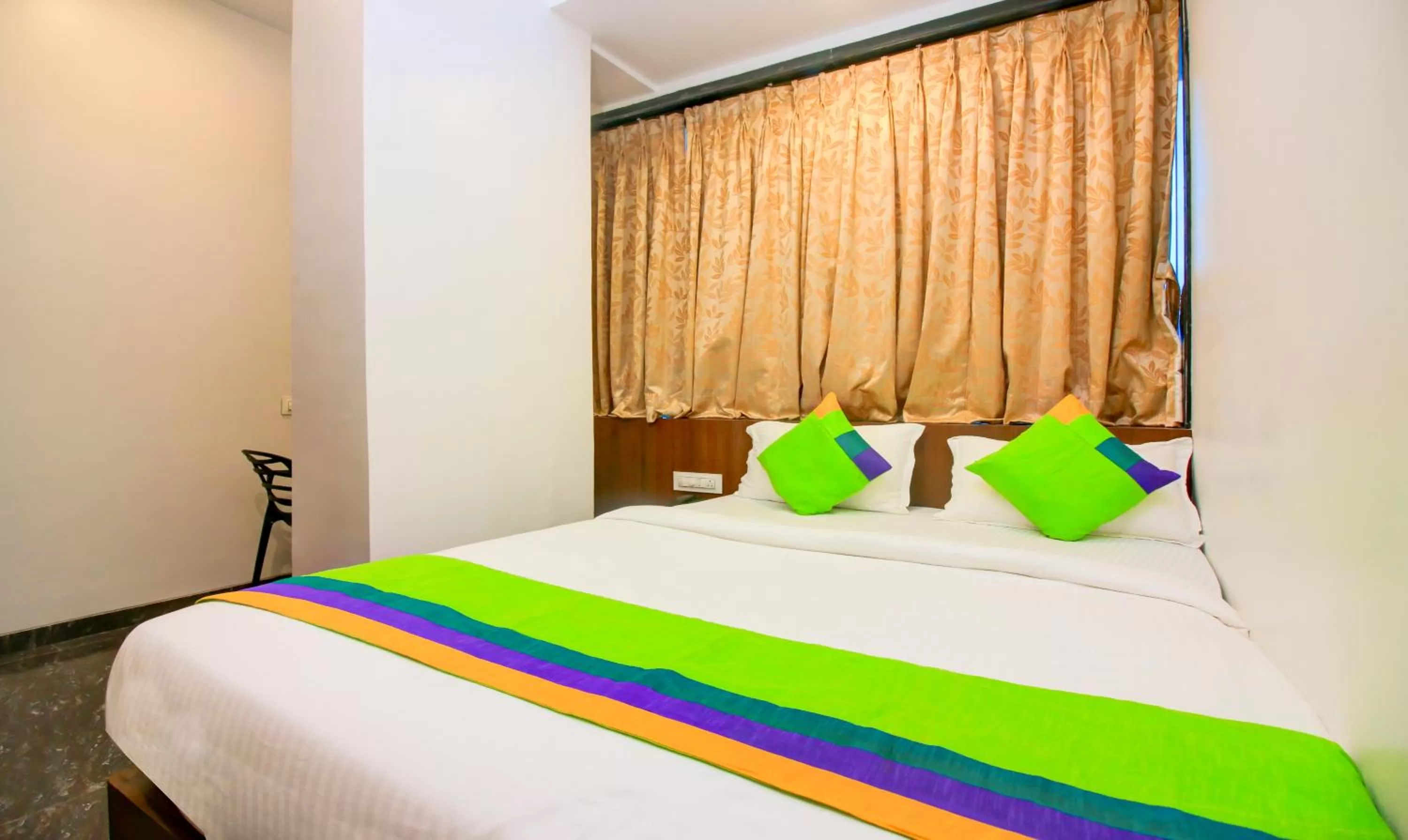 Bedroom, Bed in Treebo Arvind Residency