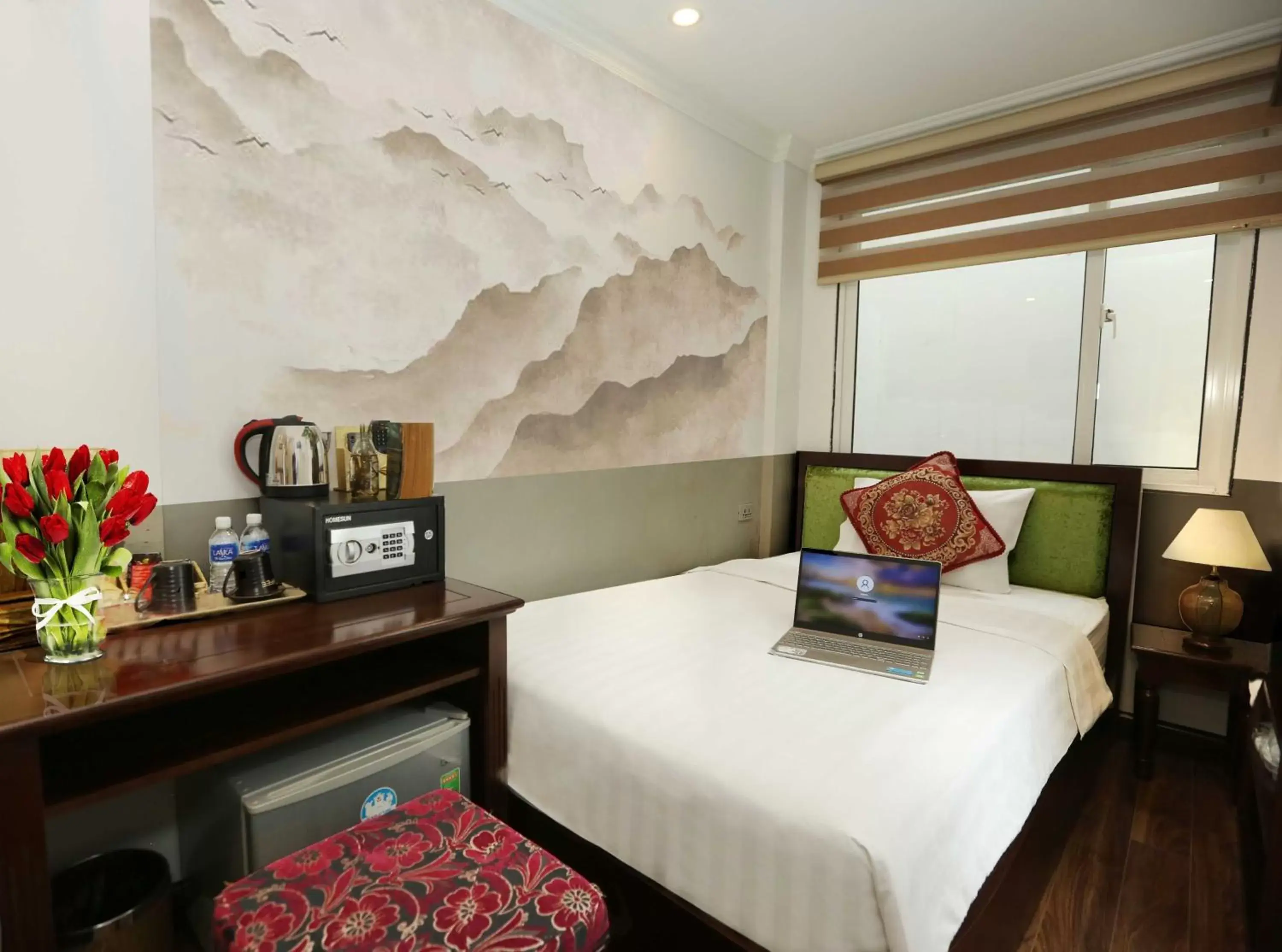 Bedroom, Bed in Golden Sail Hotel & Spa