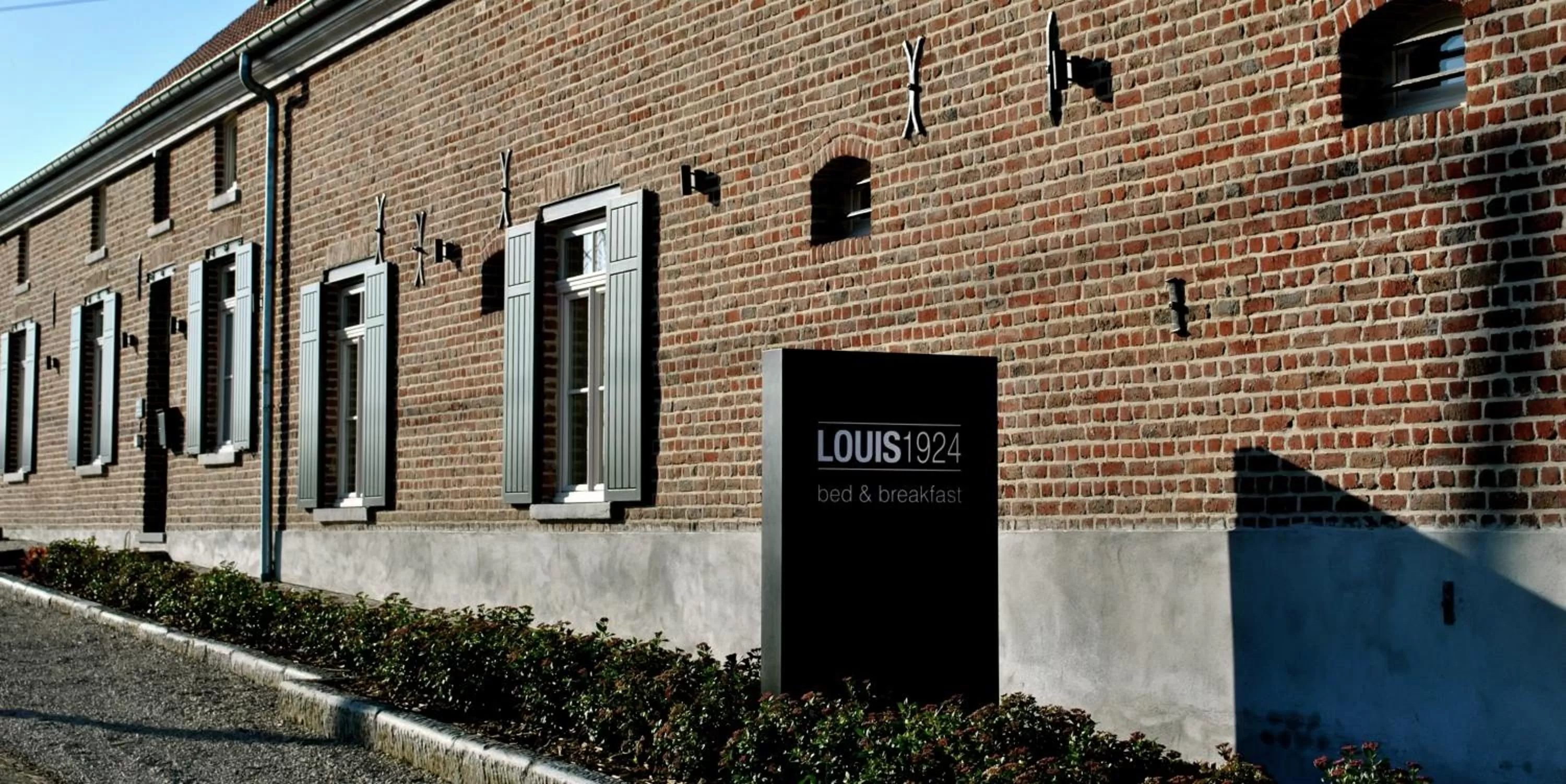 Facade/entrance in B&B Louis1924