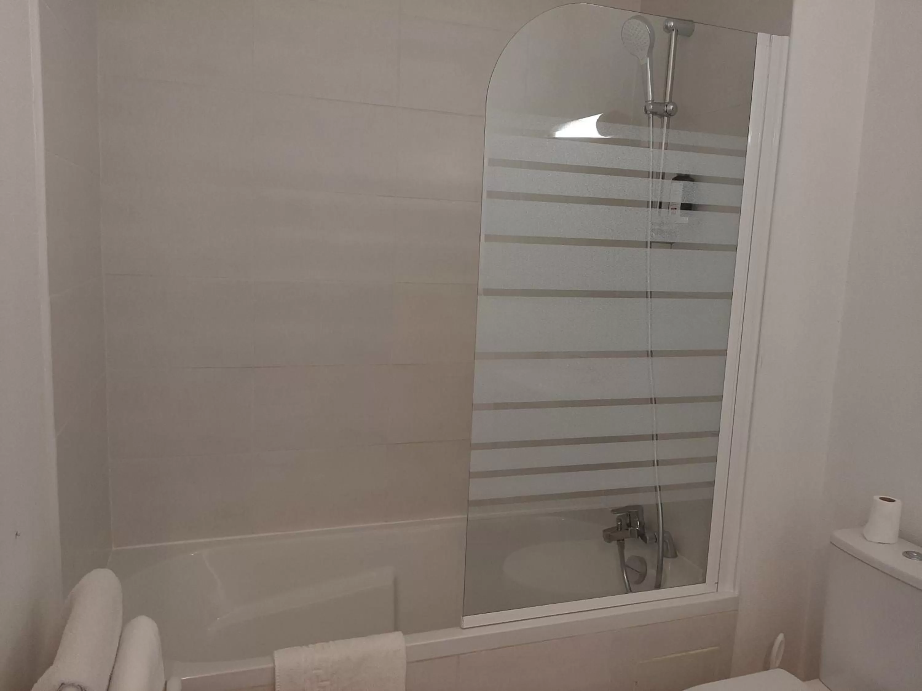 Bathroom in Le Royalty