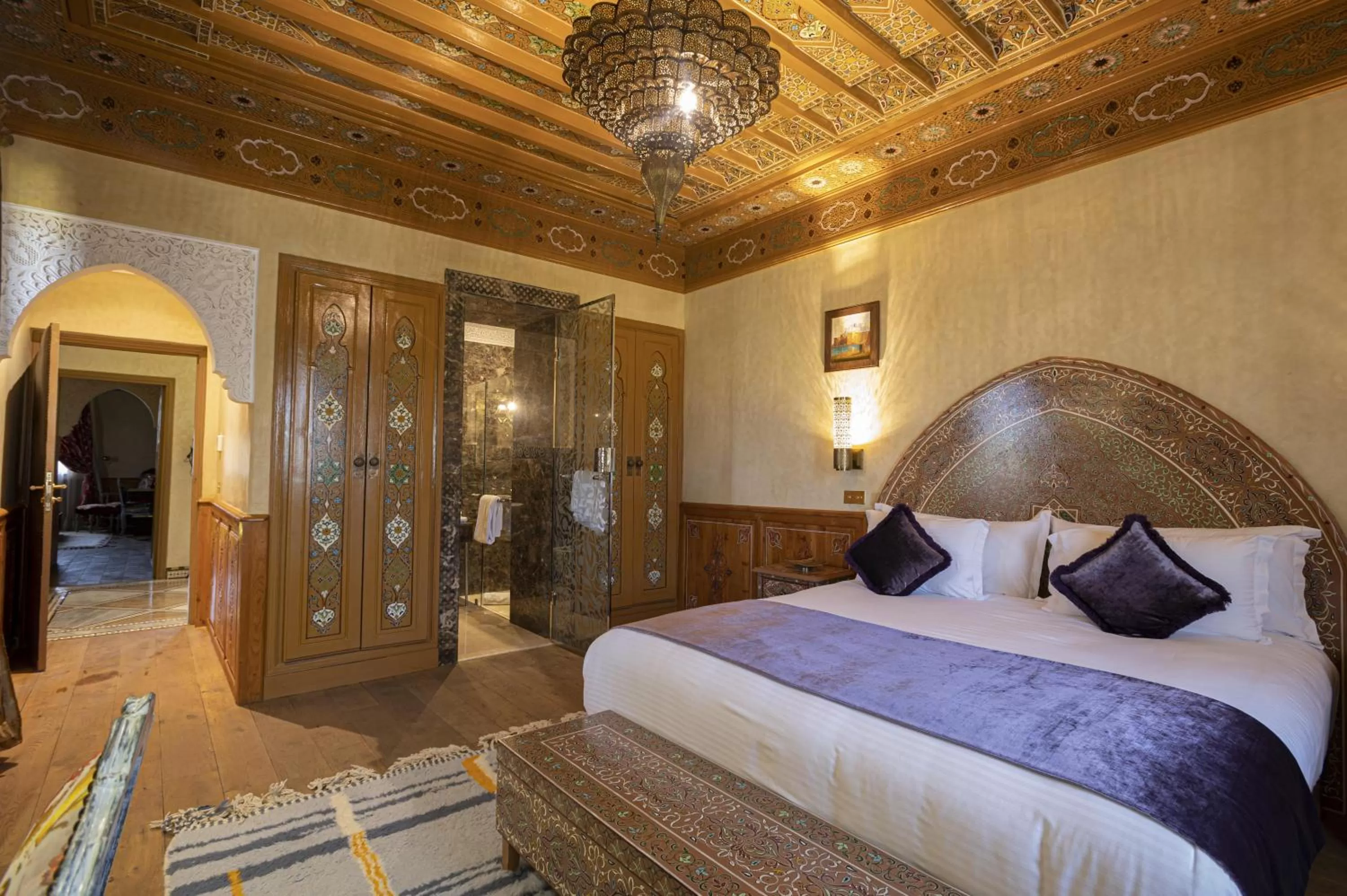 Bed in Maria Towers , Palais Table d'hôtes & SPA