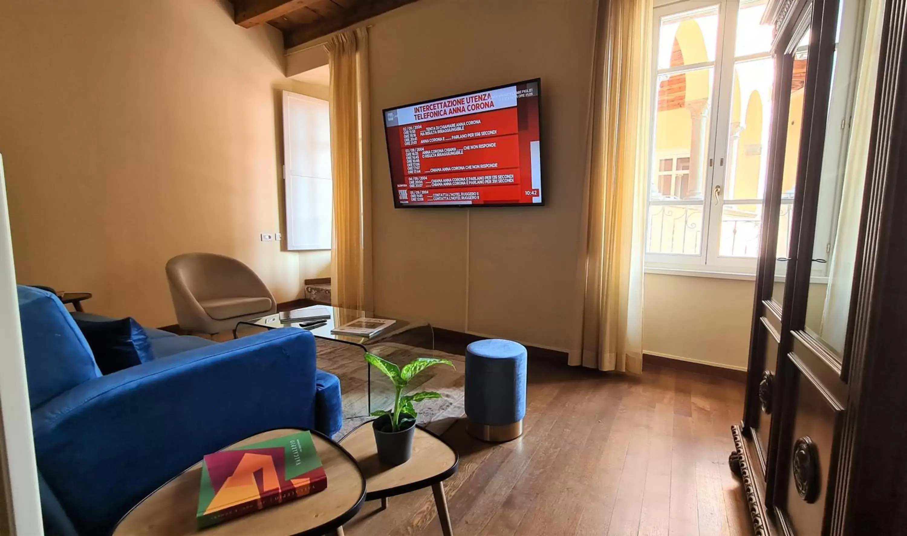 Communal lounge/ TV room, TV/Entertainment Center in Hotel Piazza Vecchia