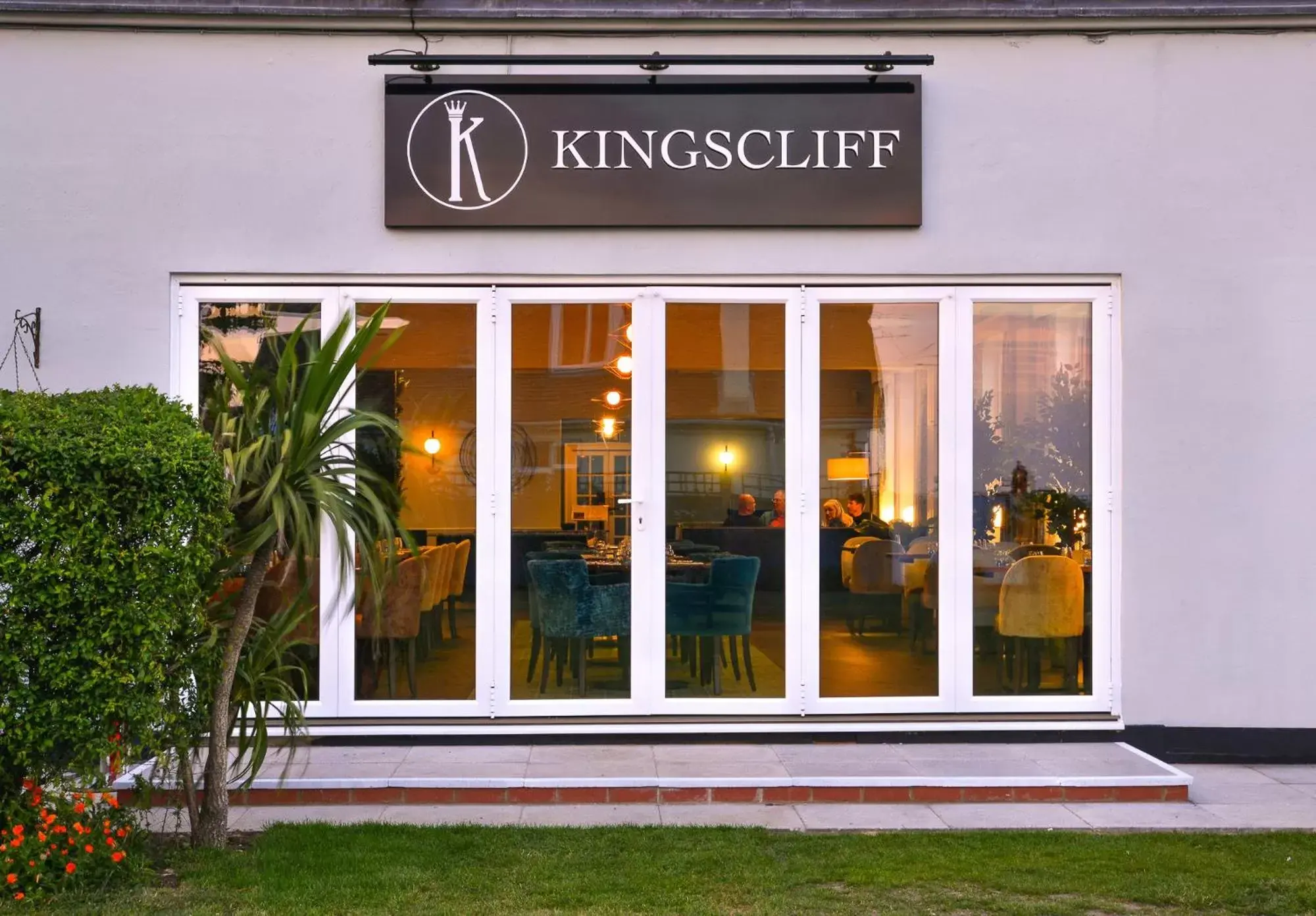 Facade/entrance in Kingscliff Hotel