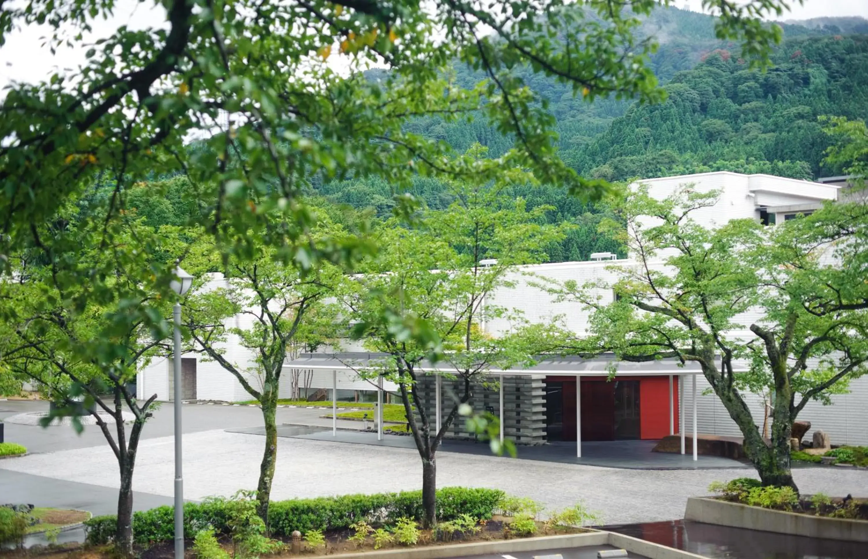 Facade/entrance, Property Building in River Retreat Garaku