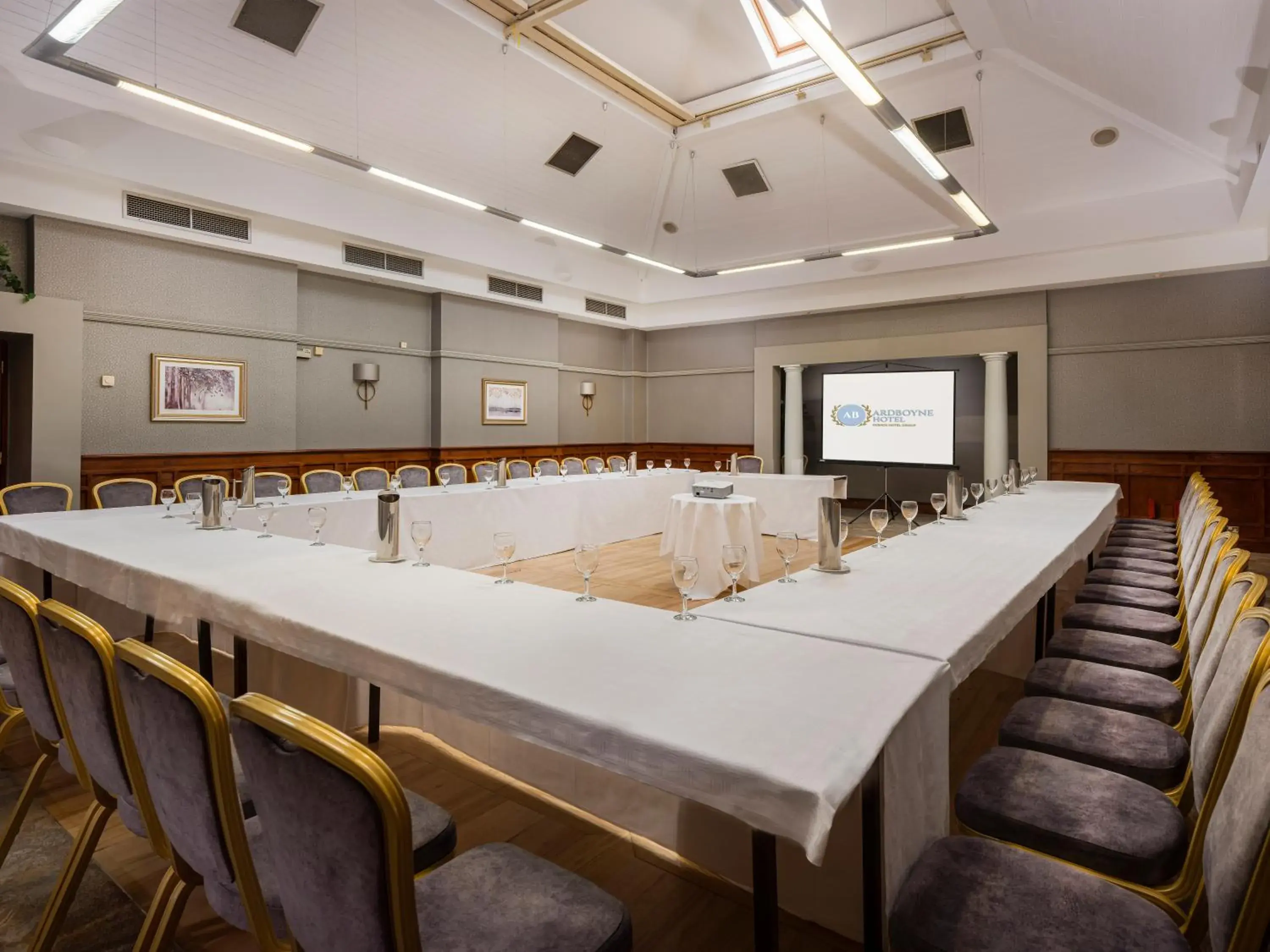 Meeting/conference room in Ardboyne Hotel