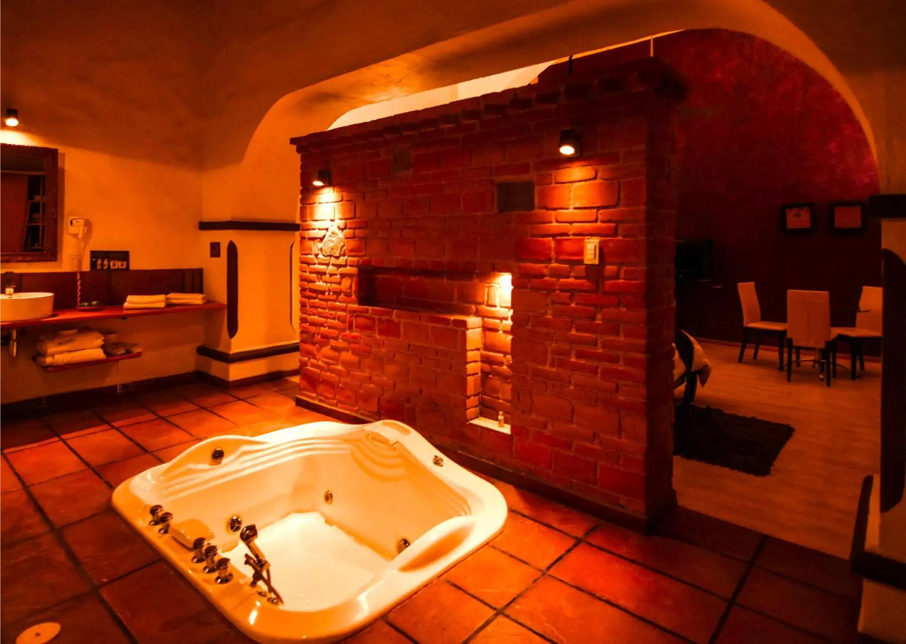Bath in El Sueño Hotel & Spa