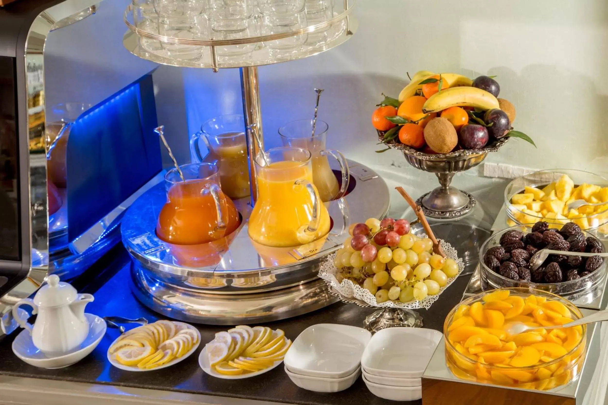 Buffet breakfast, Food in Hotel Mozart