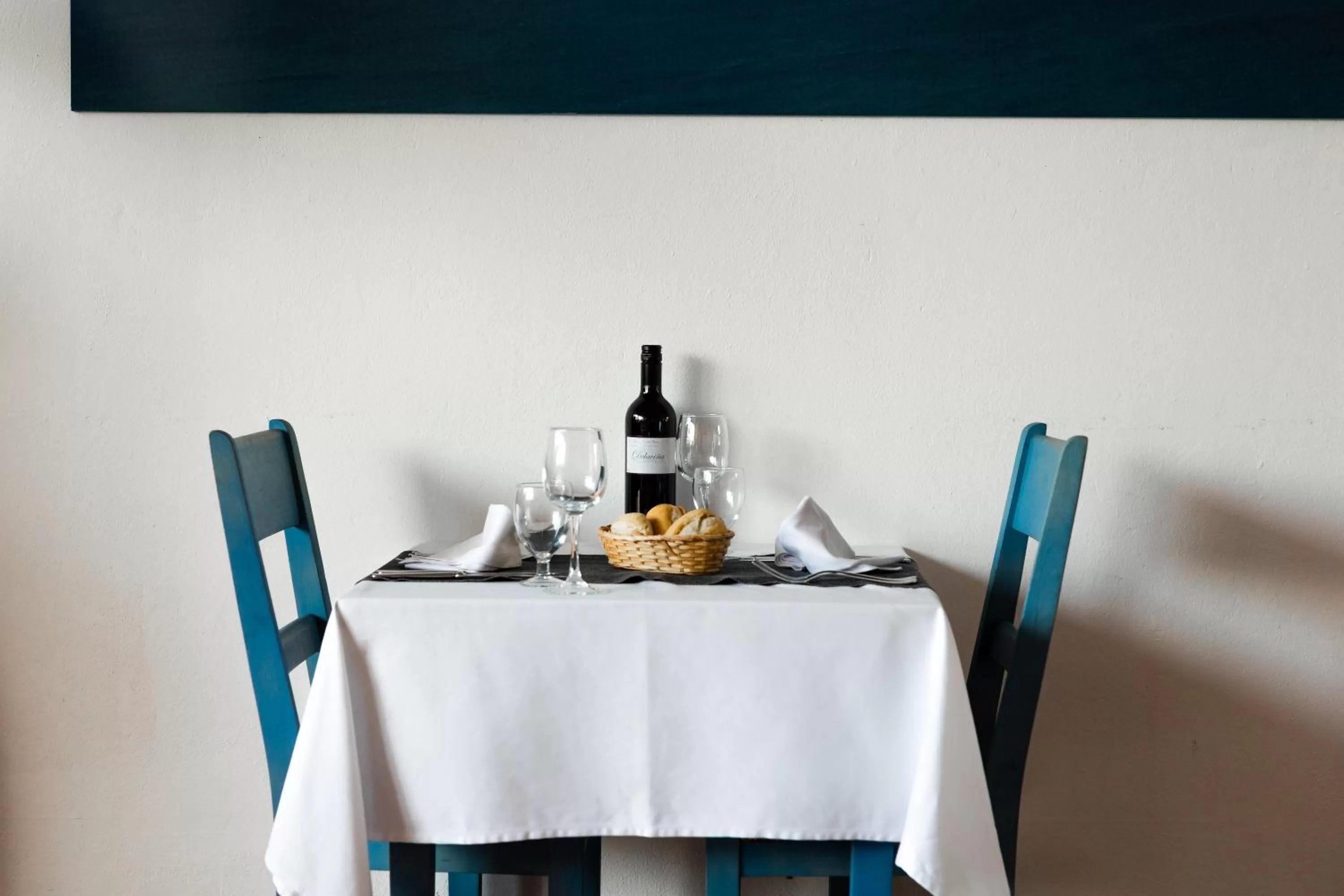 Restaurant/places to eat in Royal Suite