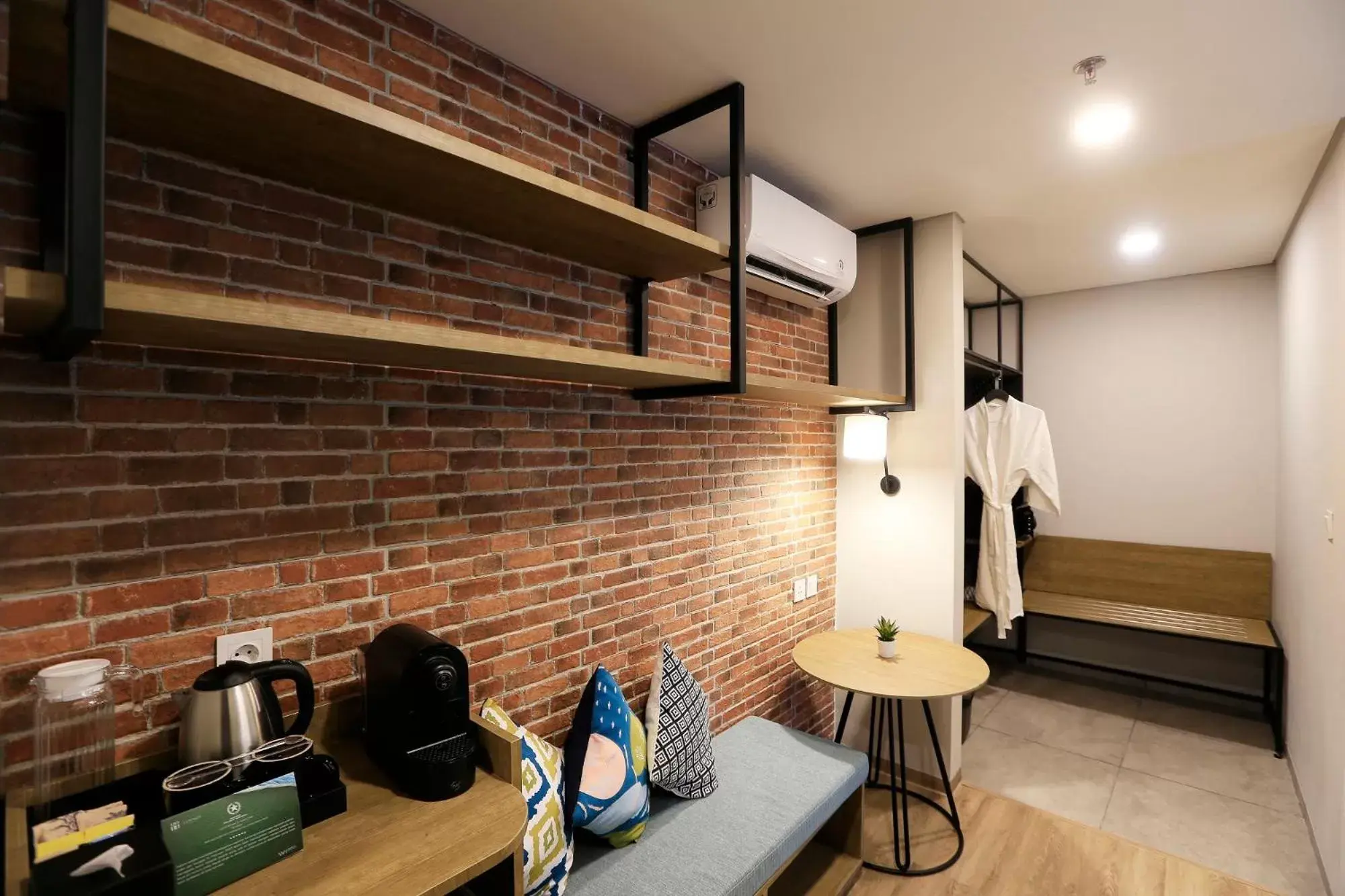 bunk bed in Luminor Hotel Purwokerto By WH