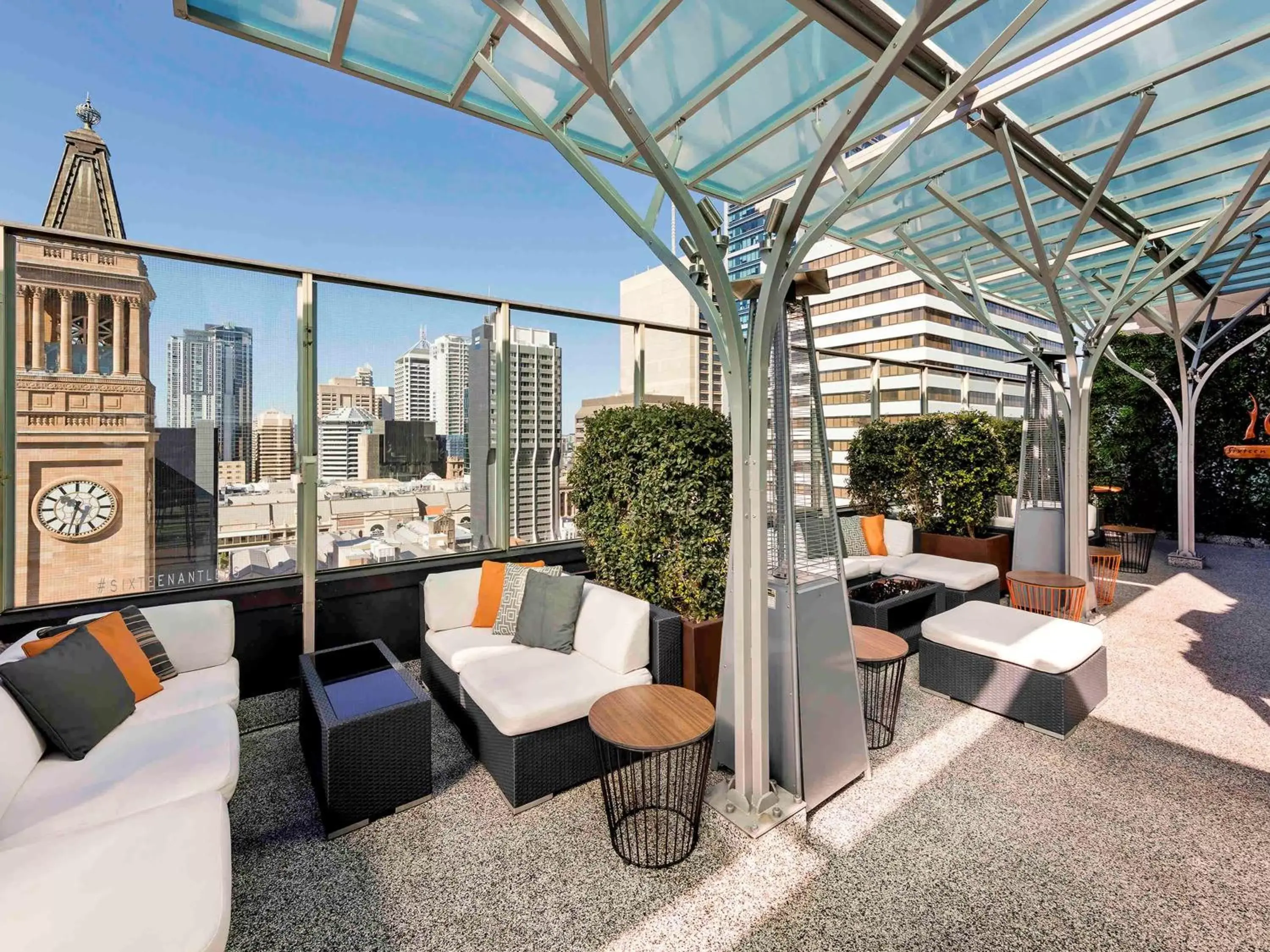 Lounge or bar in Pullman Brisbane King George Square