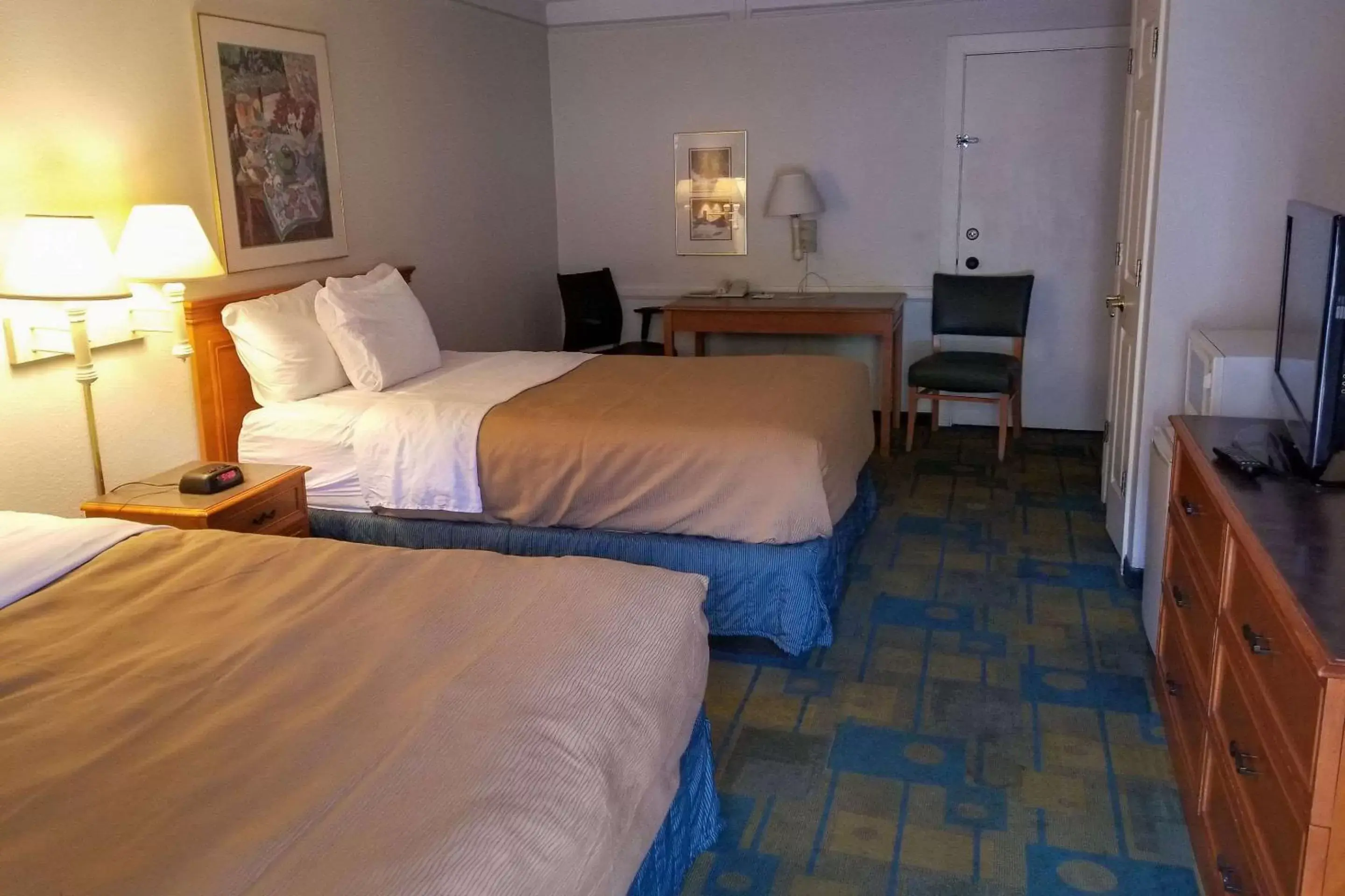 Photo of the whole room, Bed in Quality Inn Aurora Denver