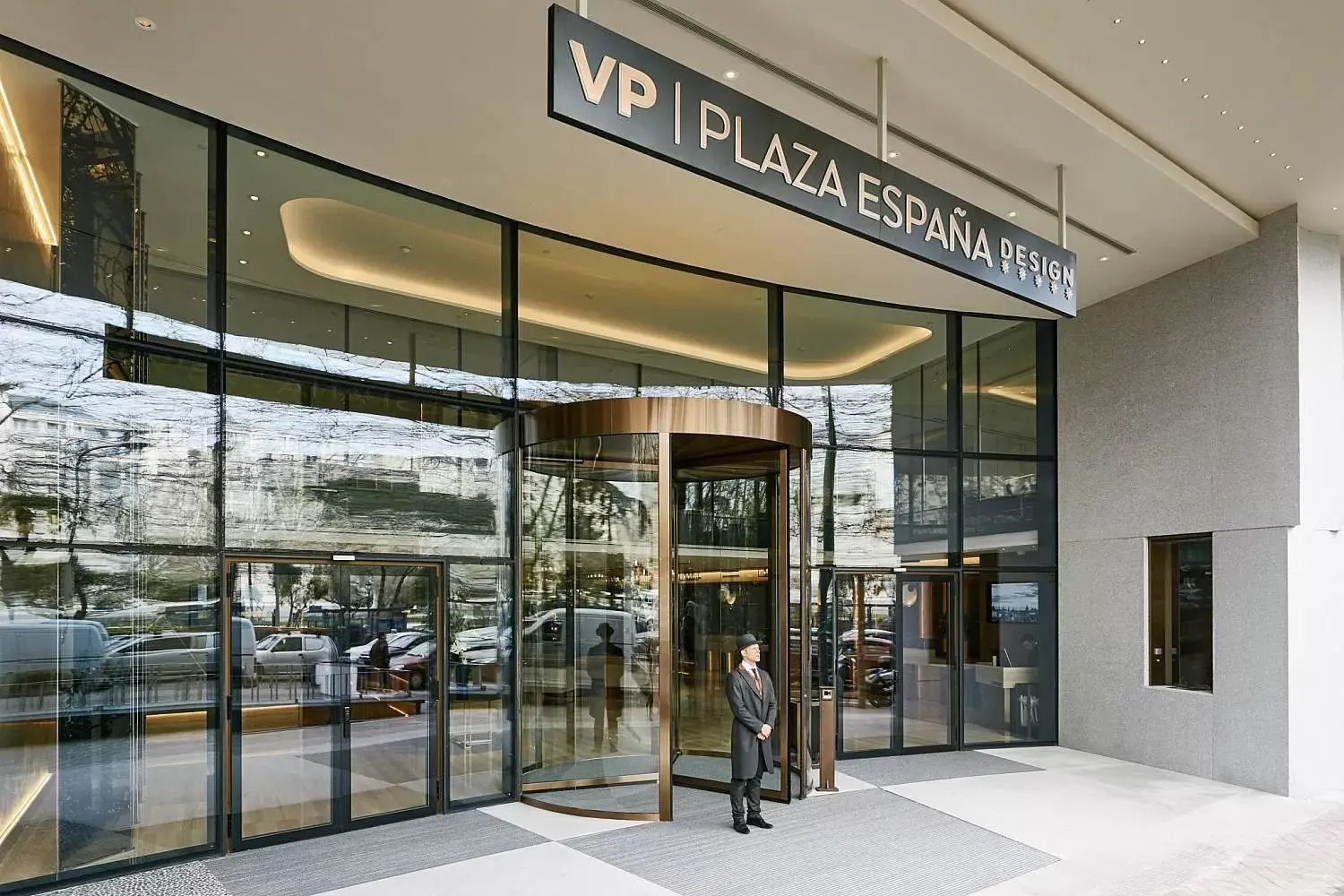 Facade/entrance in VP Plaza España Design