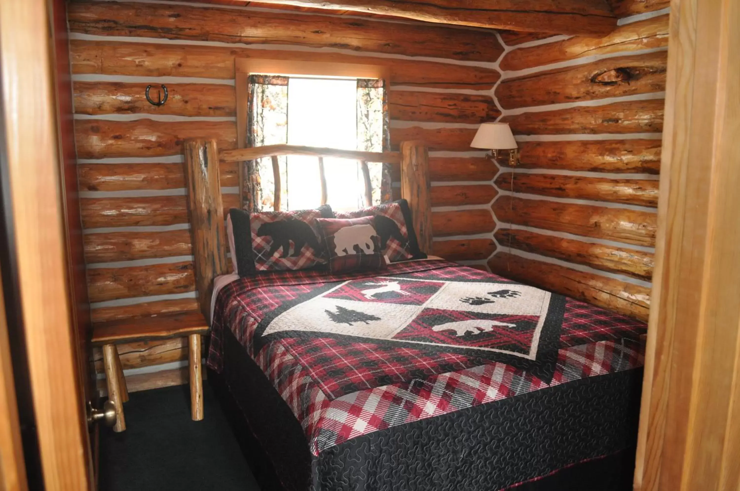 Bedroom, Bed in Crooked Creek Guest Ranch