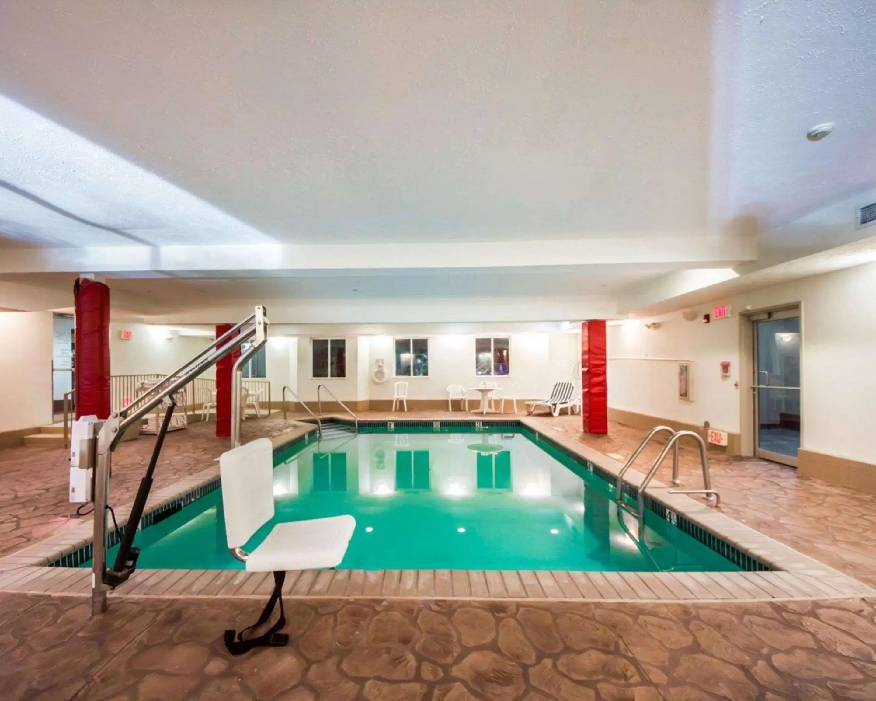 On site, Swimming Pool in Sleep Inn & Suites Edmond near University