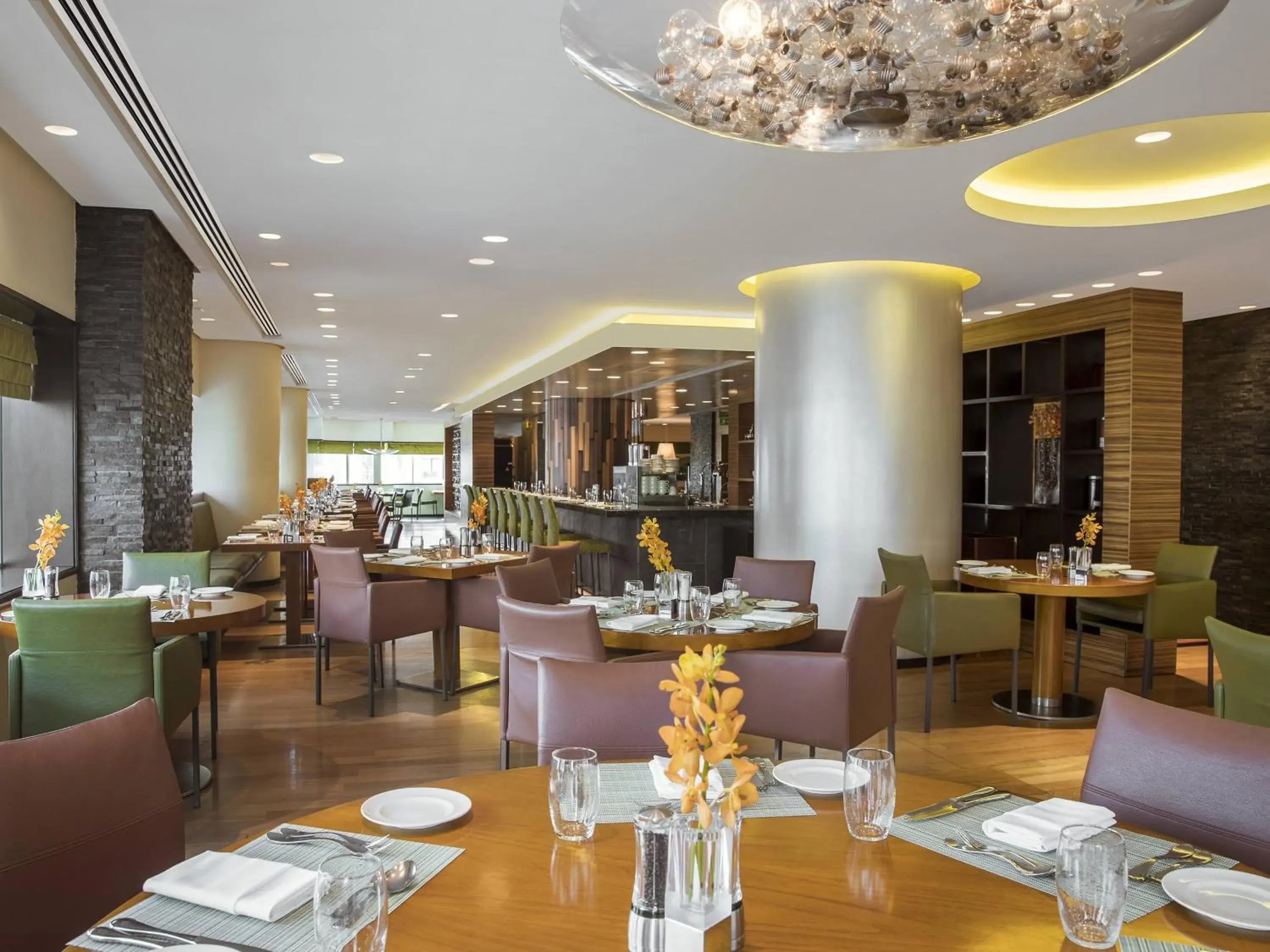 Restaurant/Places to Eat in Towers Rotana