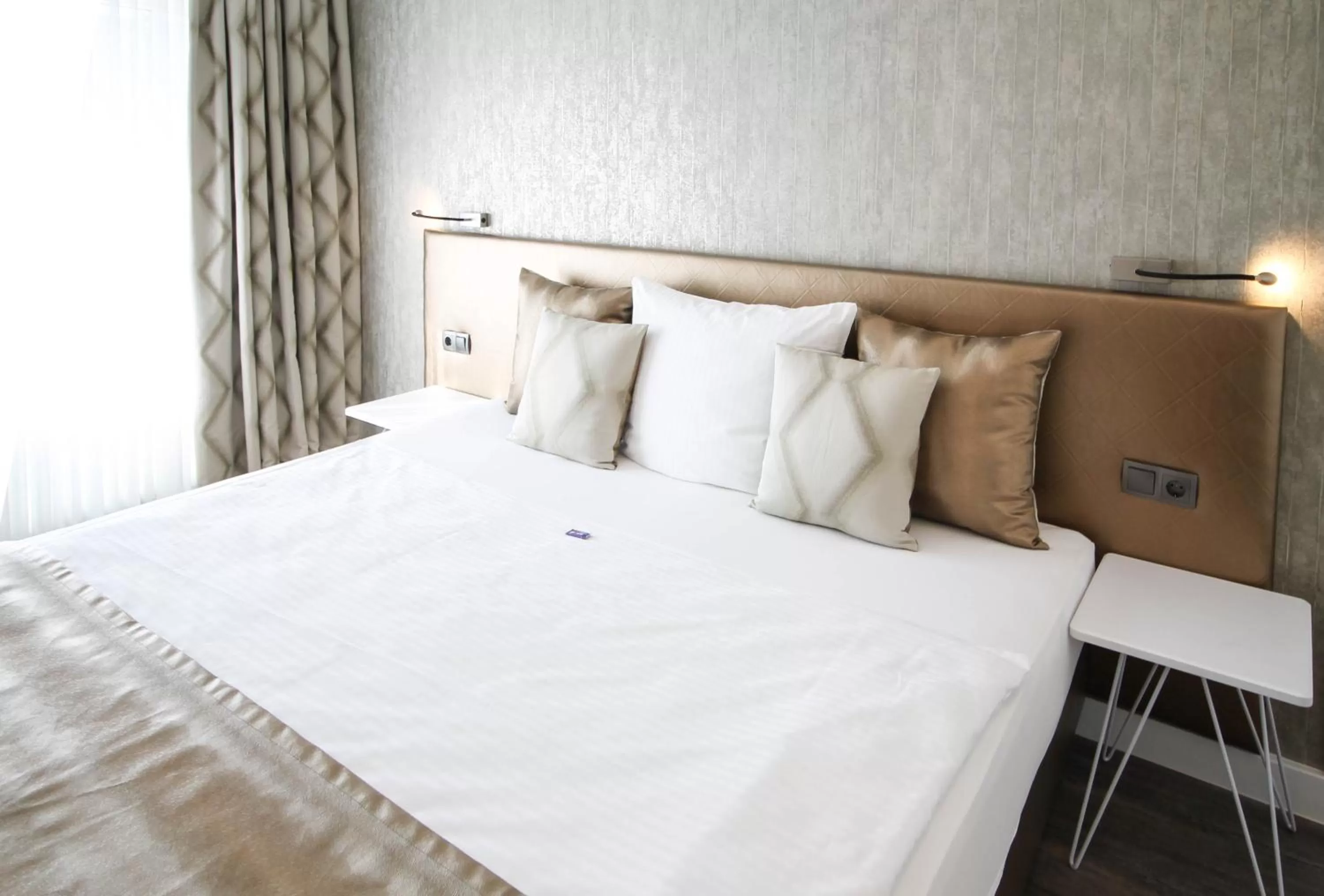 Bed in Hotel Prinz Anton