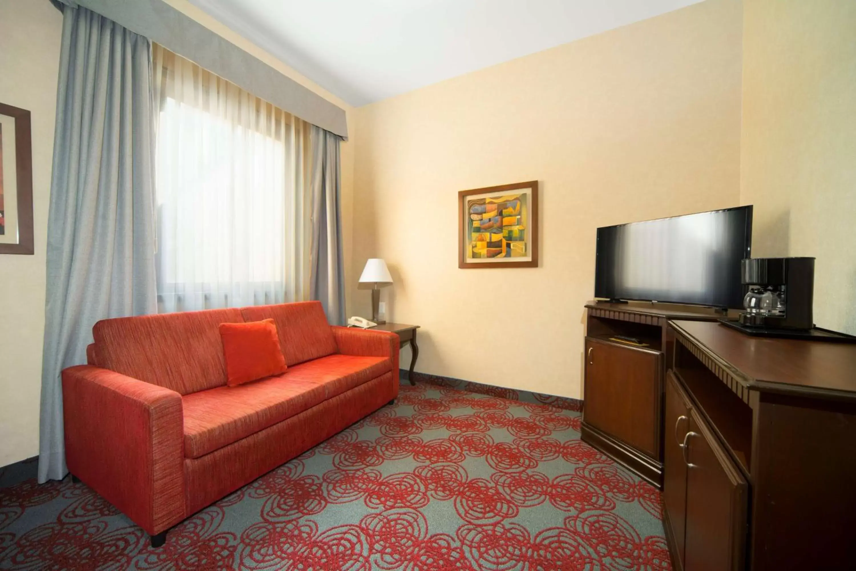 Bedroom, Seating Area in Hampton Inn & Suites Mexico City - Centro Historico