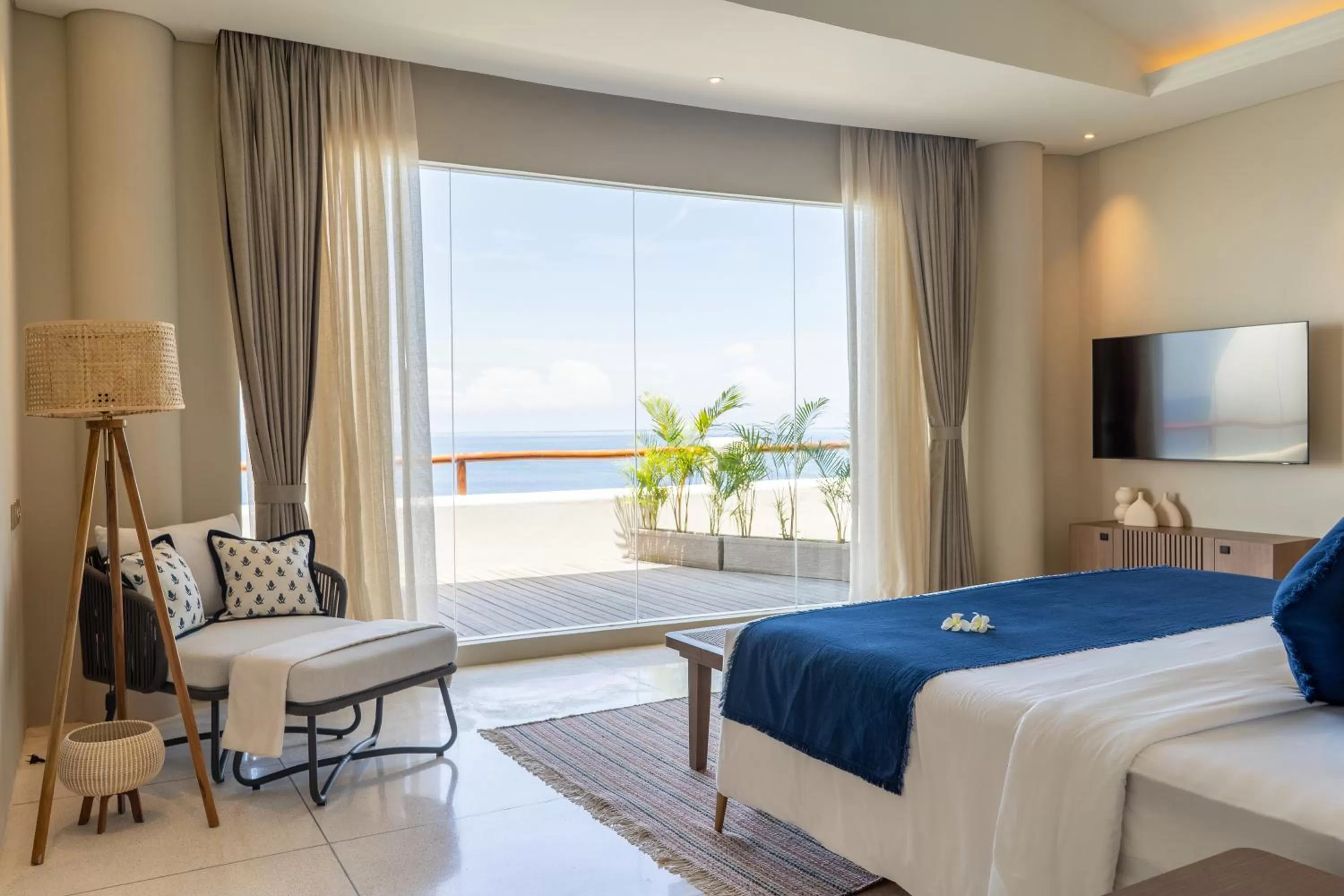 Bedroom, Bed in Royal Avila Boutique Resort