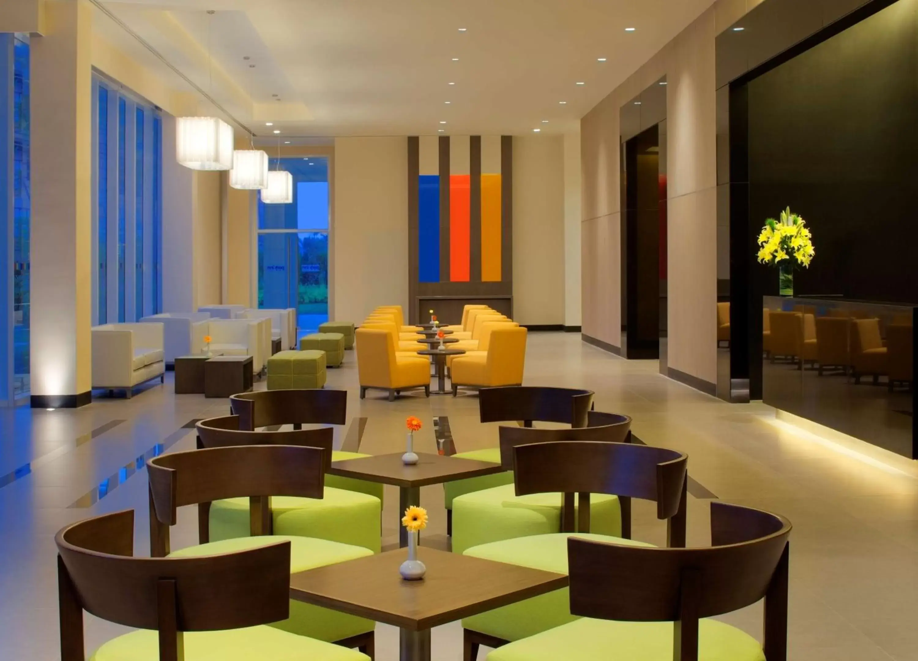 Lobby or reception, Lounge/Bar in Park Inn by Radisson Davao