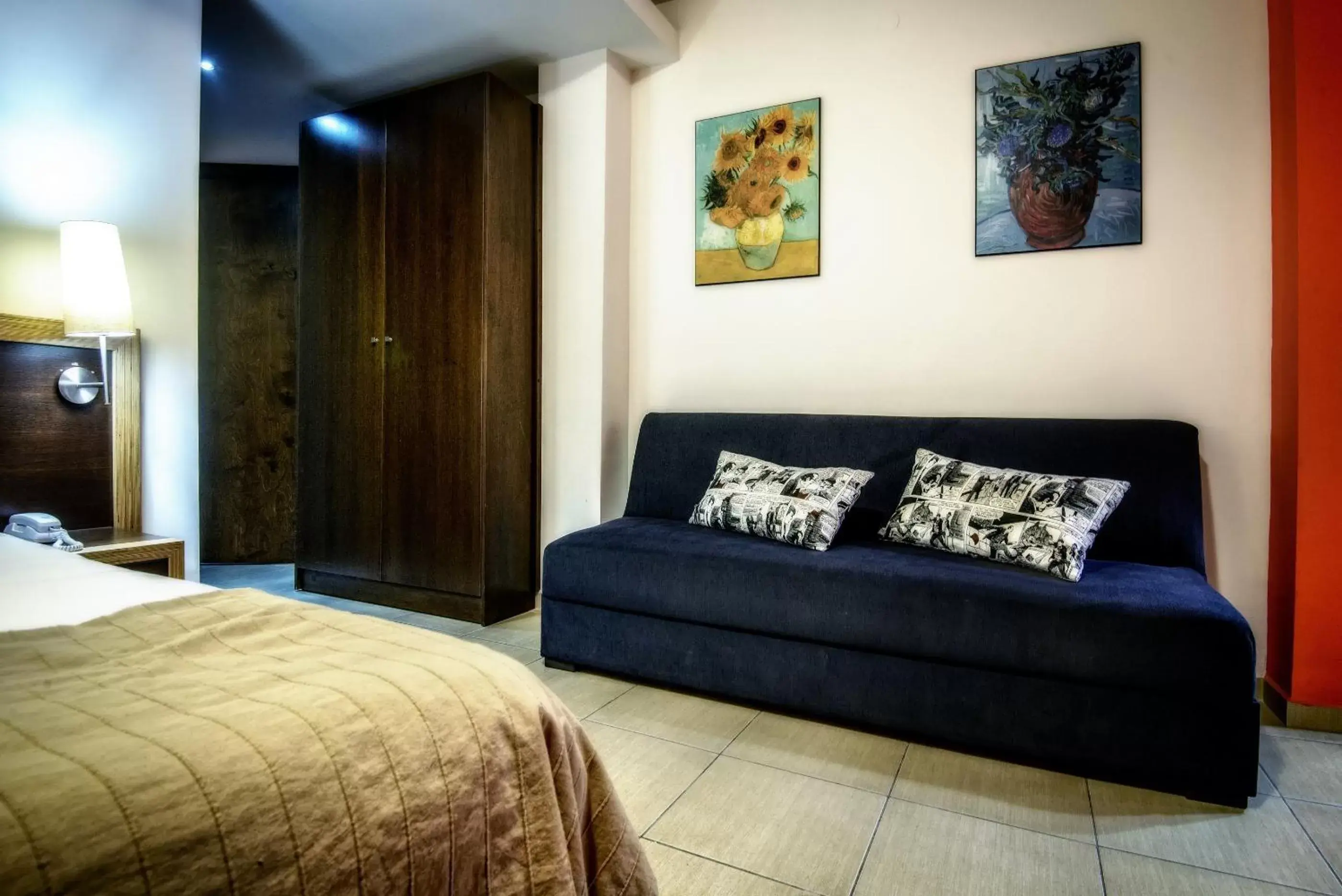 Bedroom, Seating Area in Iraklion Hotel