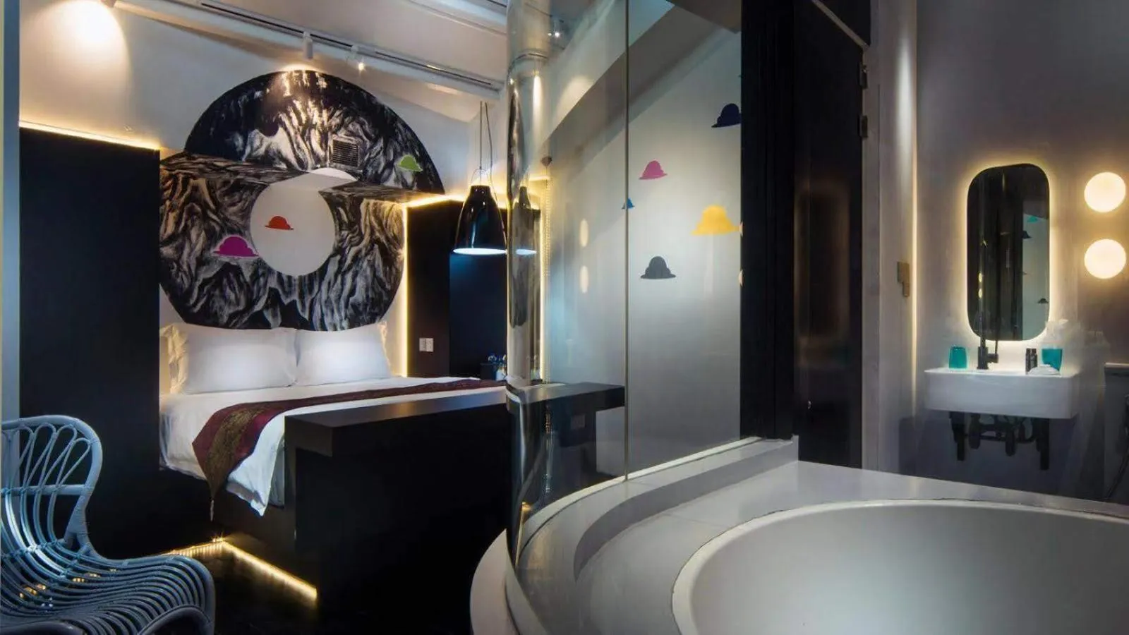 Bathroom in Hi Hotel