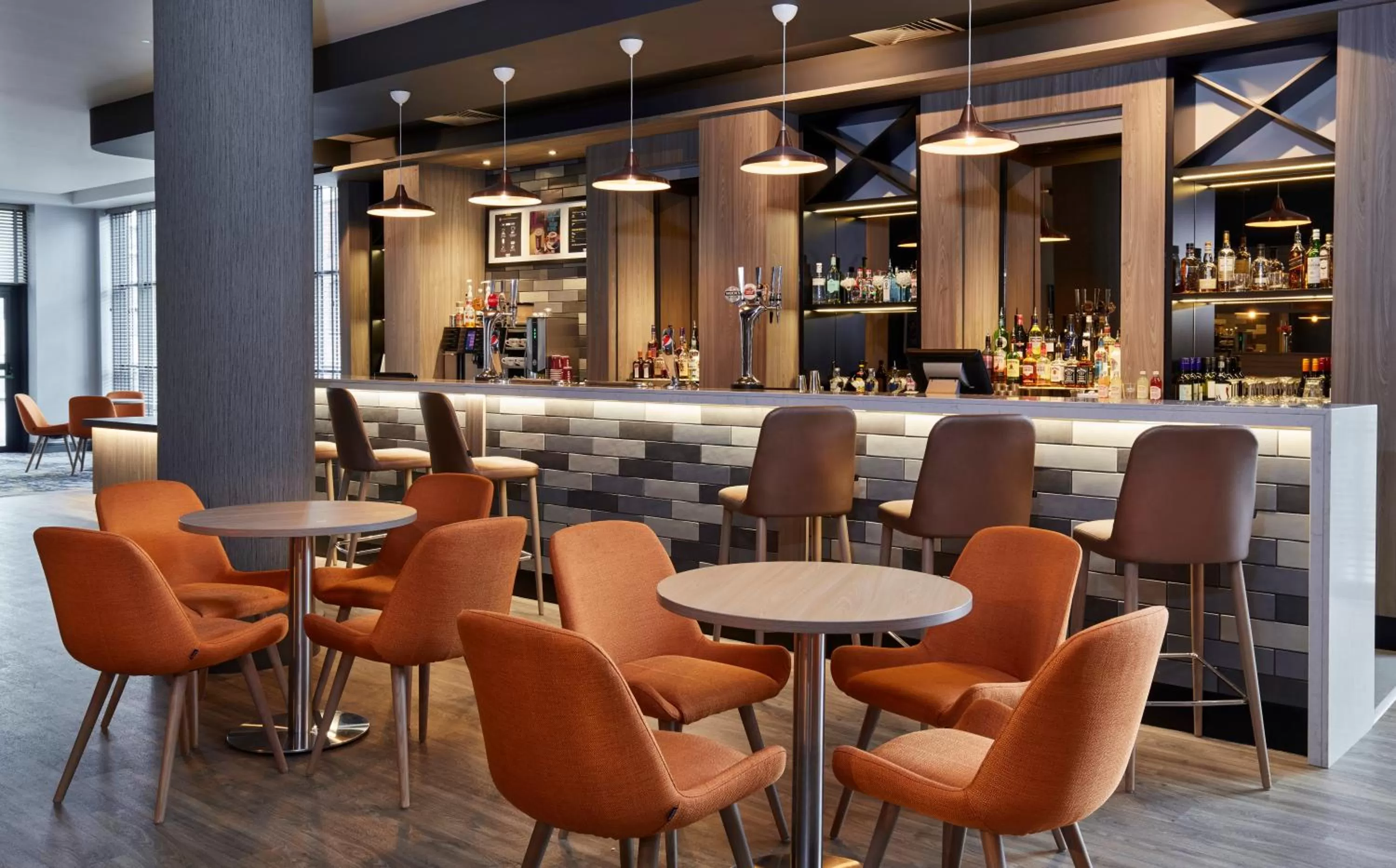 Lounge or bar in Leonardo Hotel Nottingham