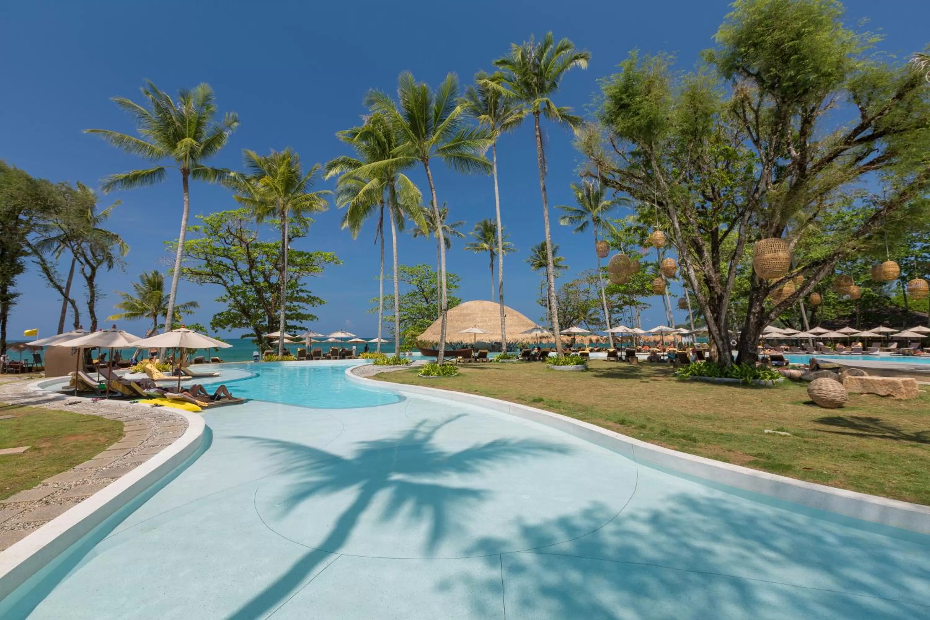 Swimming pool in Eden Beach Khao Lak Resort & Spa