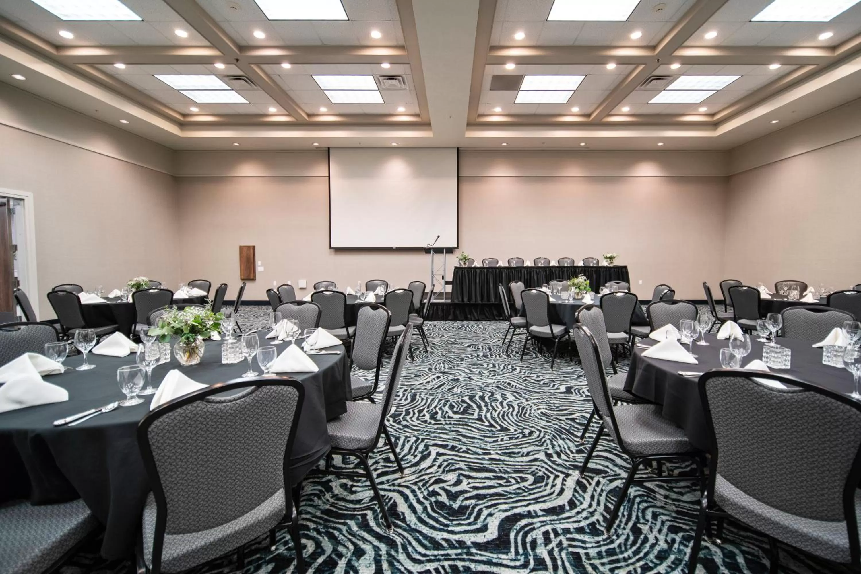 Meeting/conference room in Holiday Inn Kearney by IHG