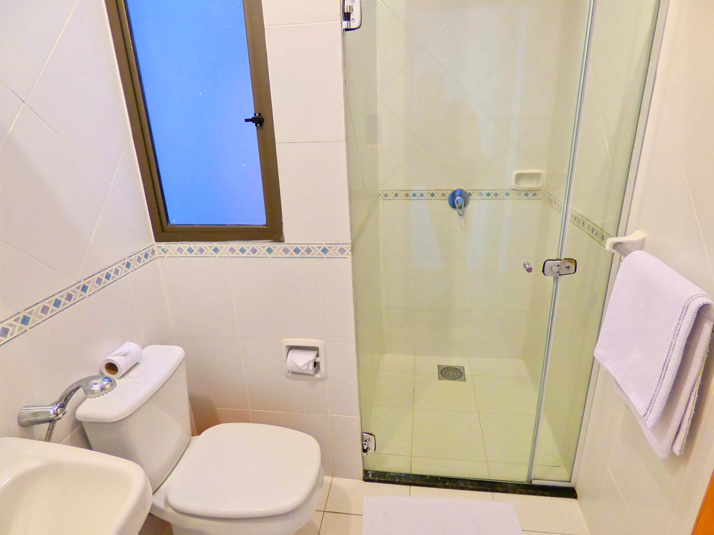 Bathroom in De La Costa Hotel