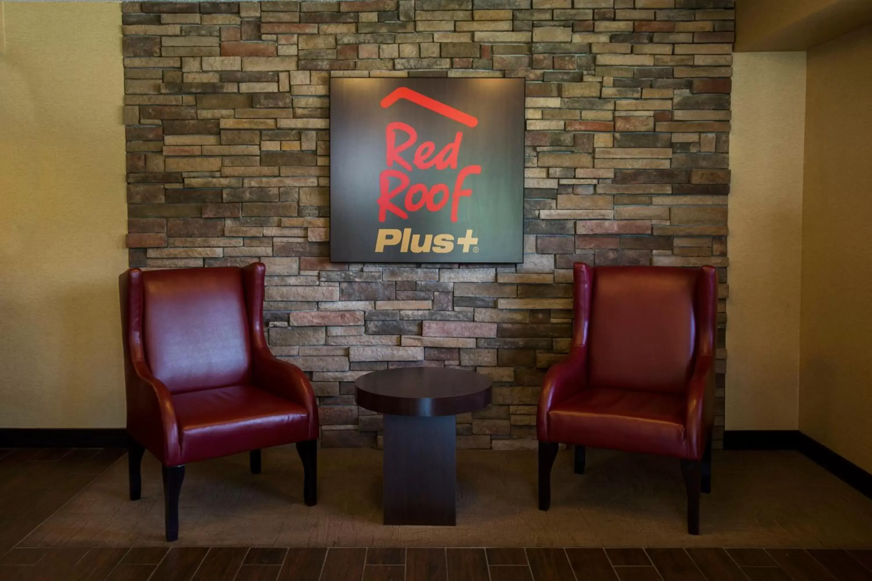 Lobby or reception, Seating Area in Red Roof Inn PLUS+ Chicago - Willowbrook