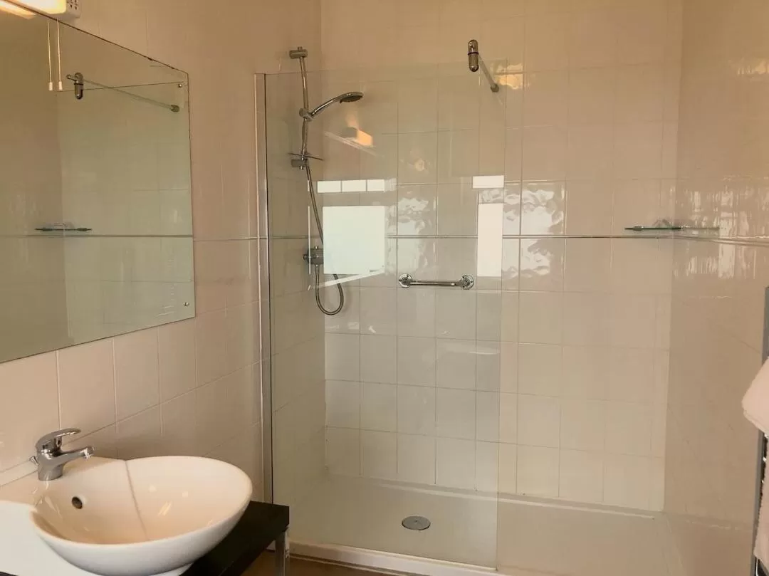 Bathroom in Hotel Victoria