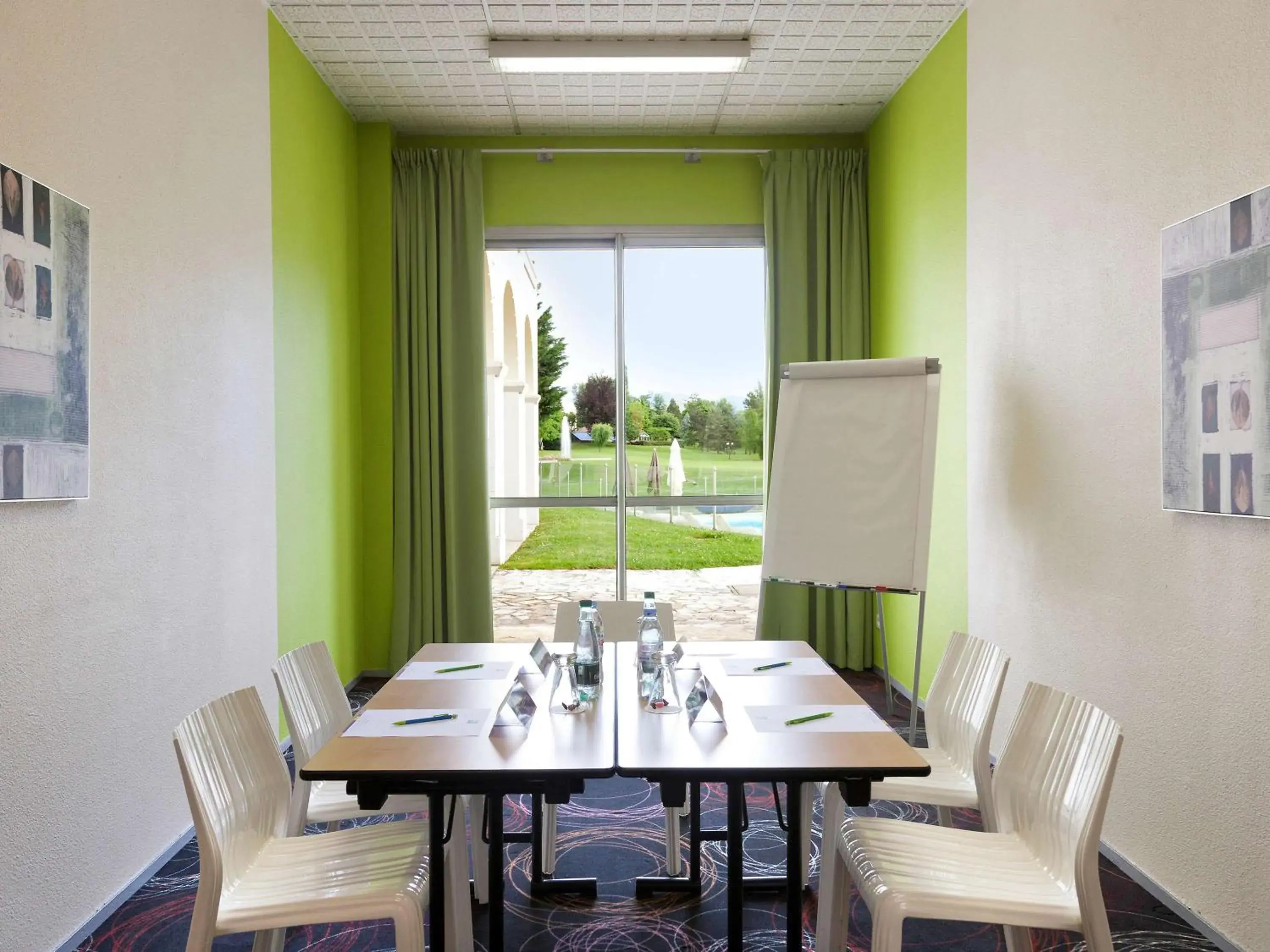 Property building in ibis Styles Aix les Bains
