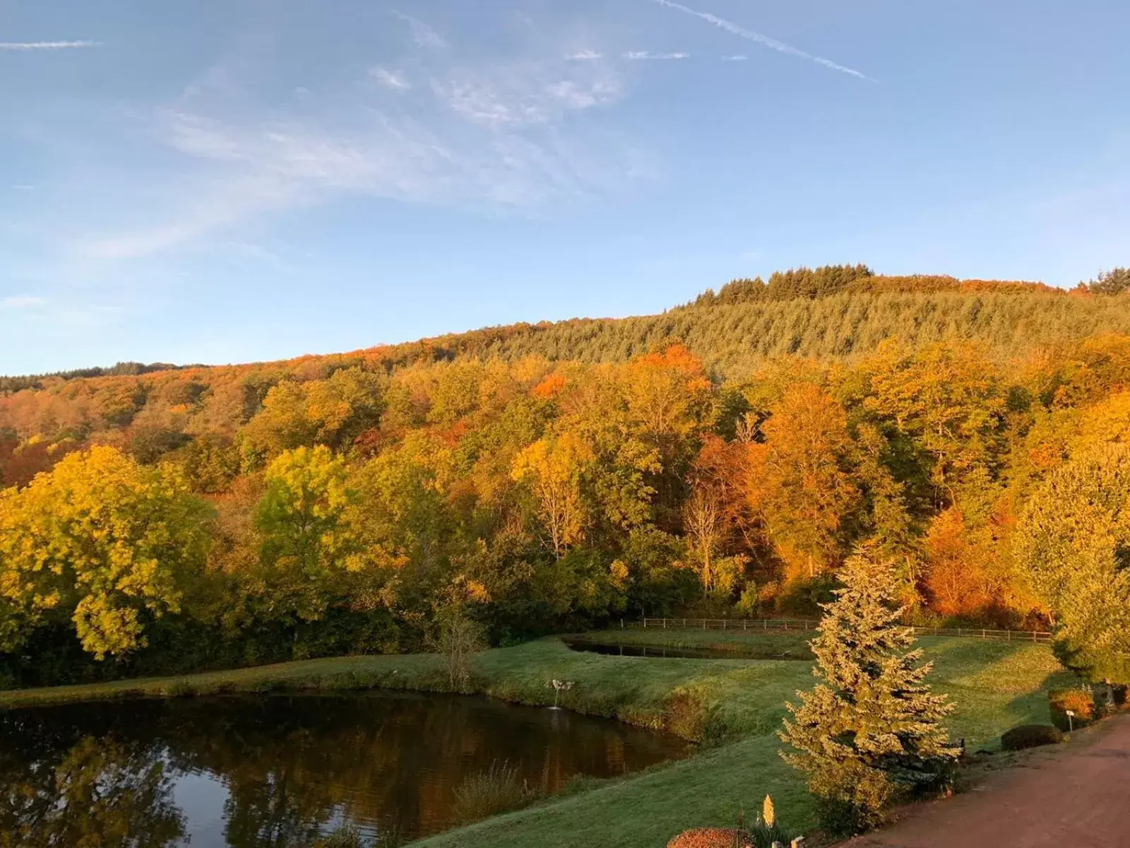 Lake view, Natural Landscape in Hôtel l'Annexe