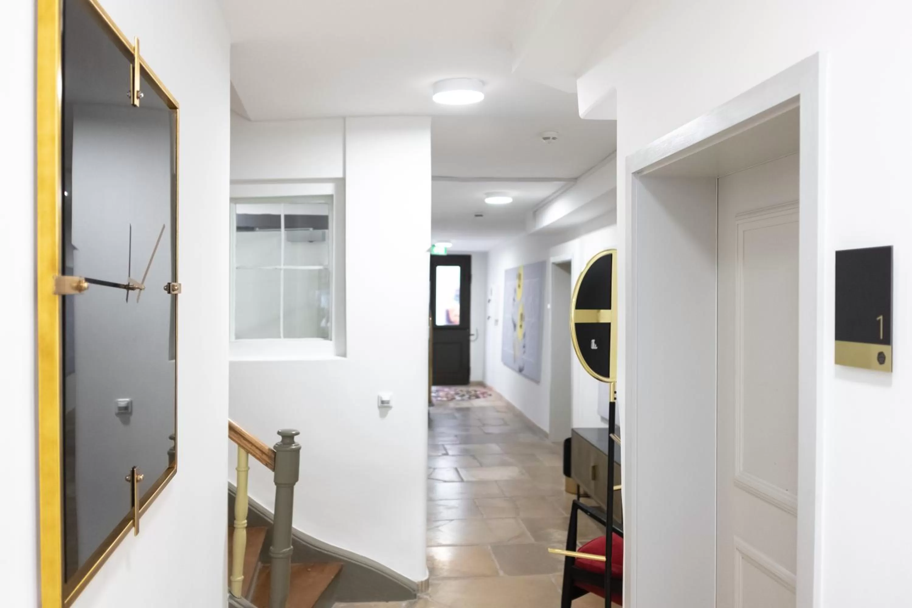 Lobby or reception in ANA Living Augsburg City Center by Arthotel ANA - Self-Service-Hotel