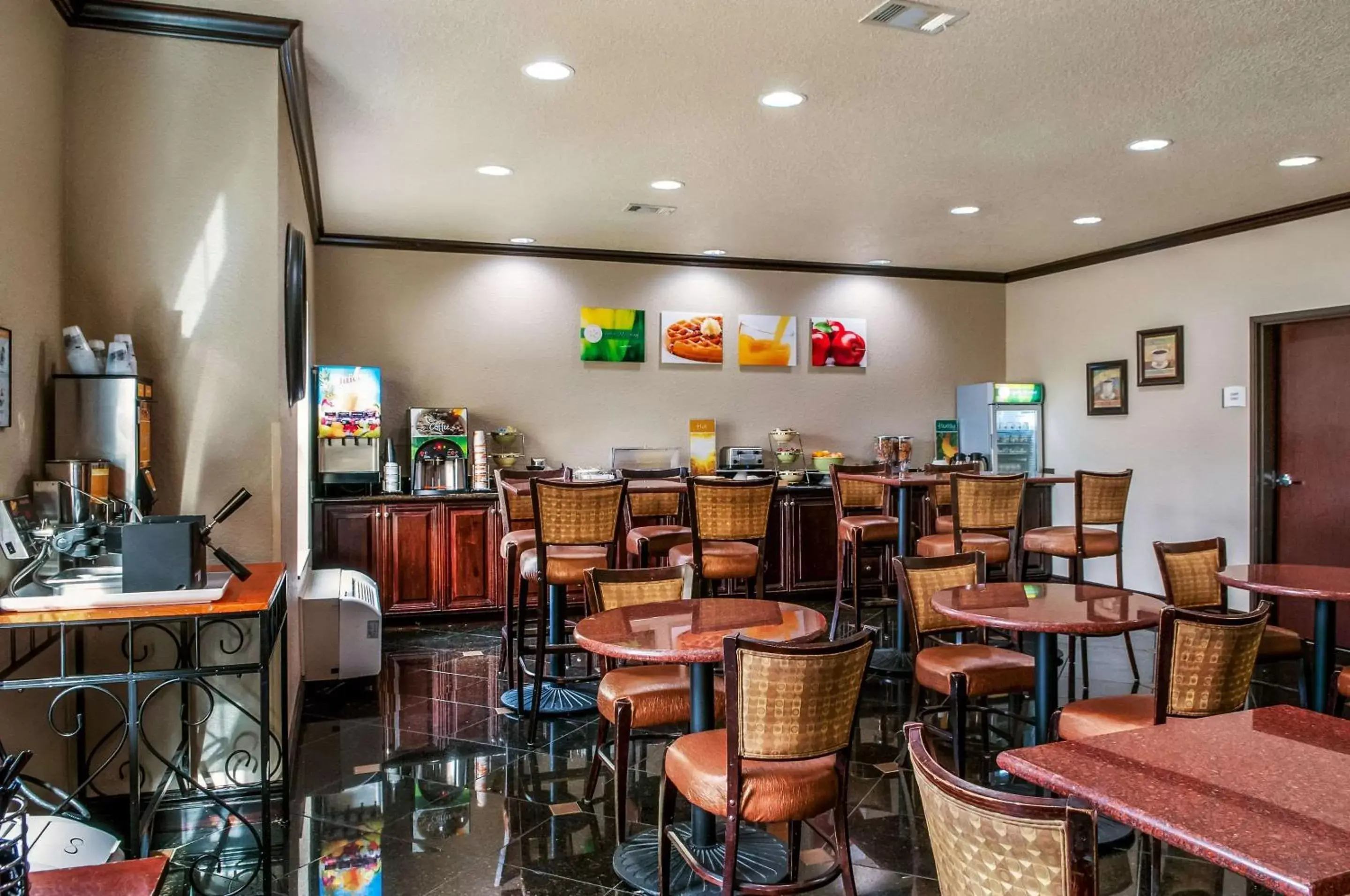 Restaurant/Places to Eat in Quality Inn & Suites Slidell