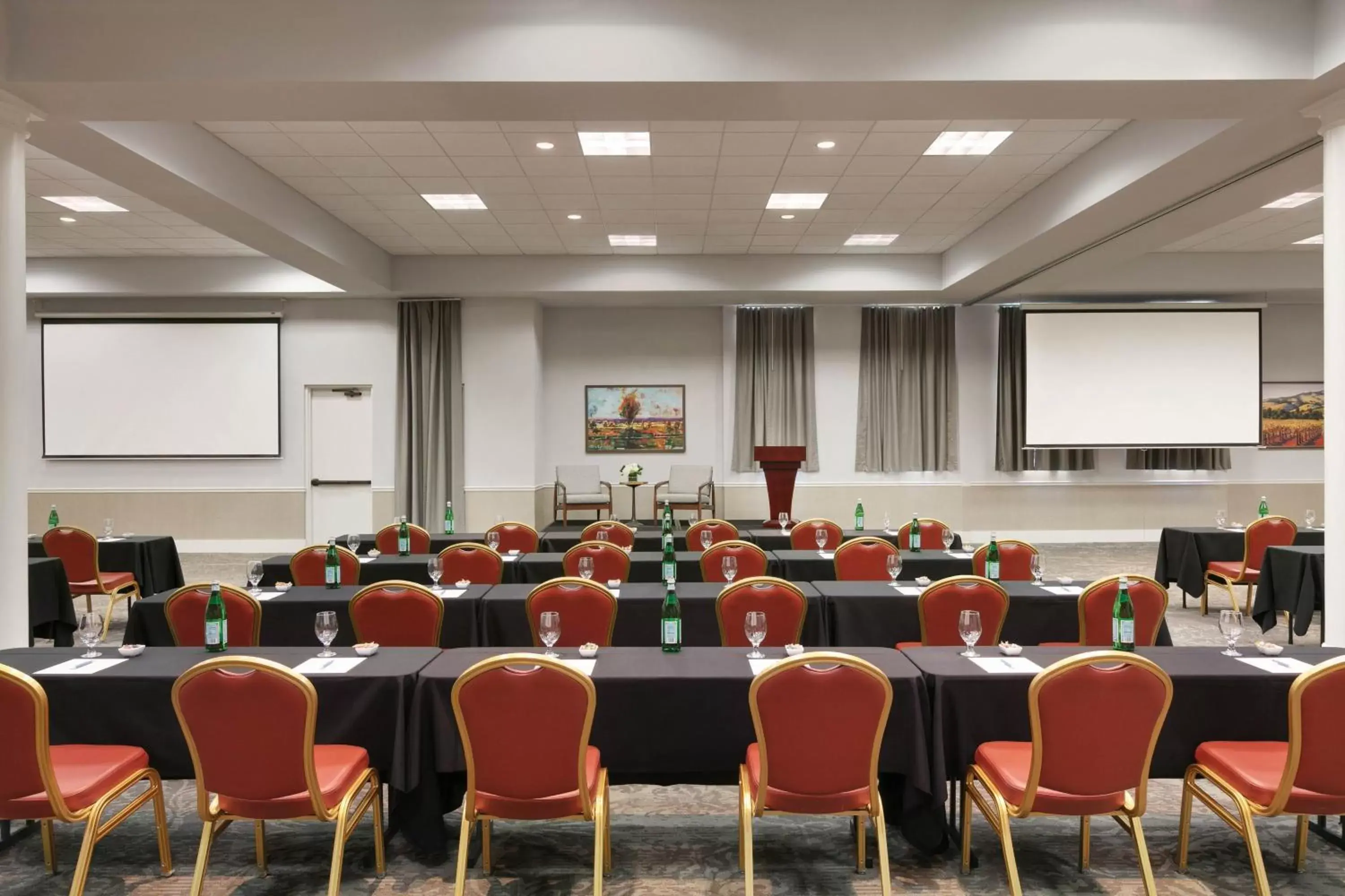 Meeting/conference room in Four Points by Sheraton Sacramento Airport