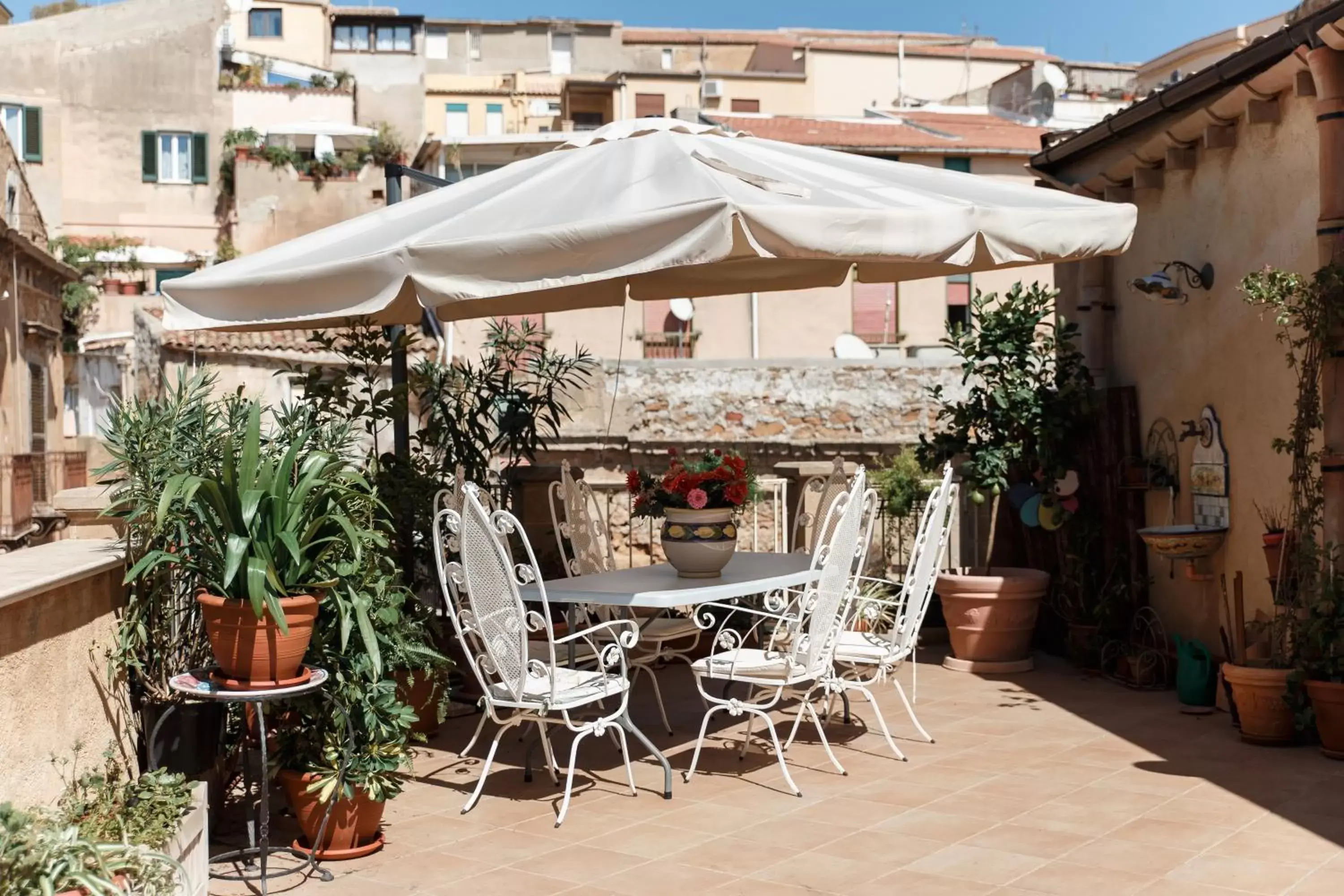 Balcony/Terrace in B&B Batarà - "La Terrazza del Centro"