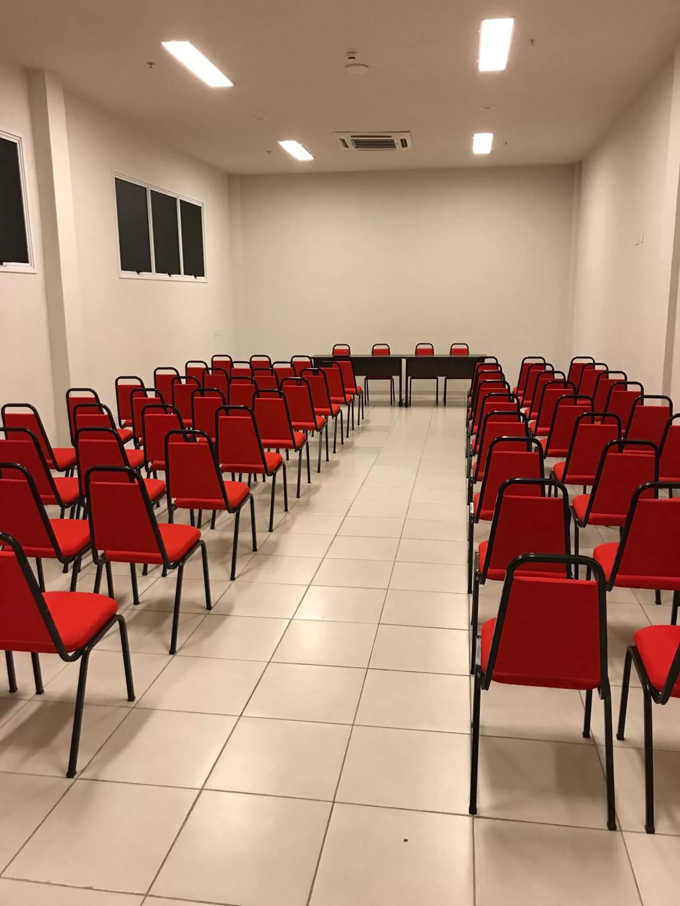 Meeting/conference room in Nobile Inn Dutra Rio De Janeiro