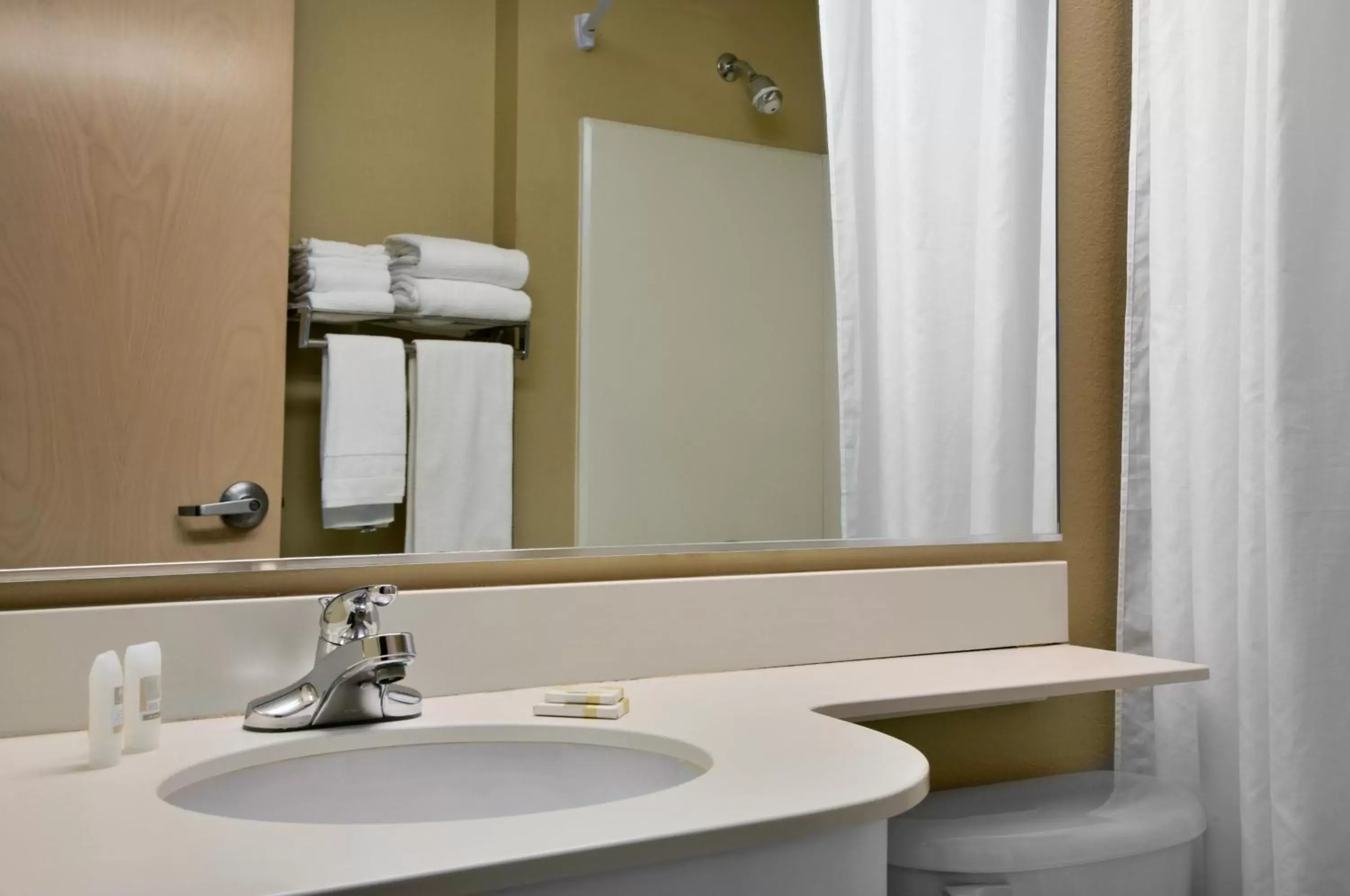 Bathroom in Microtel Inn and Suites Independence