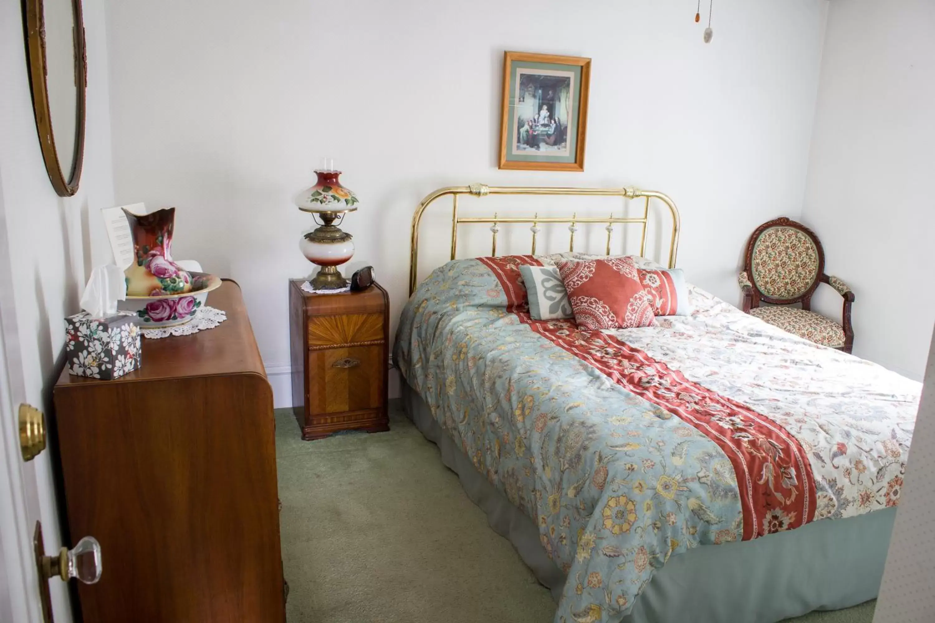 Bedroom, Bed in Hudson Manor Bed & Breakfast