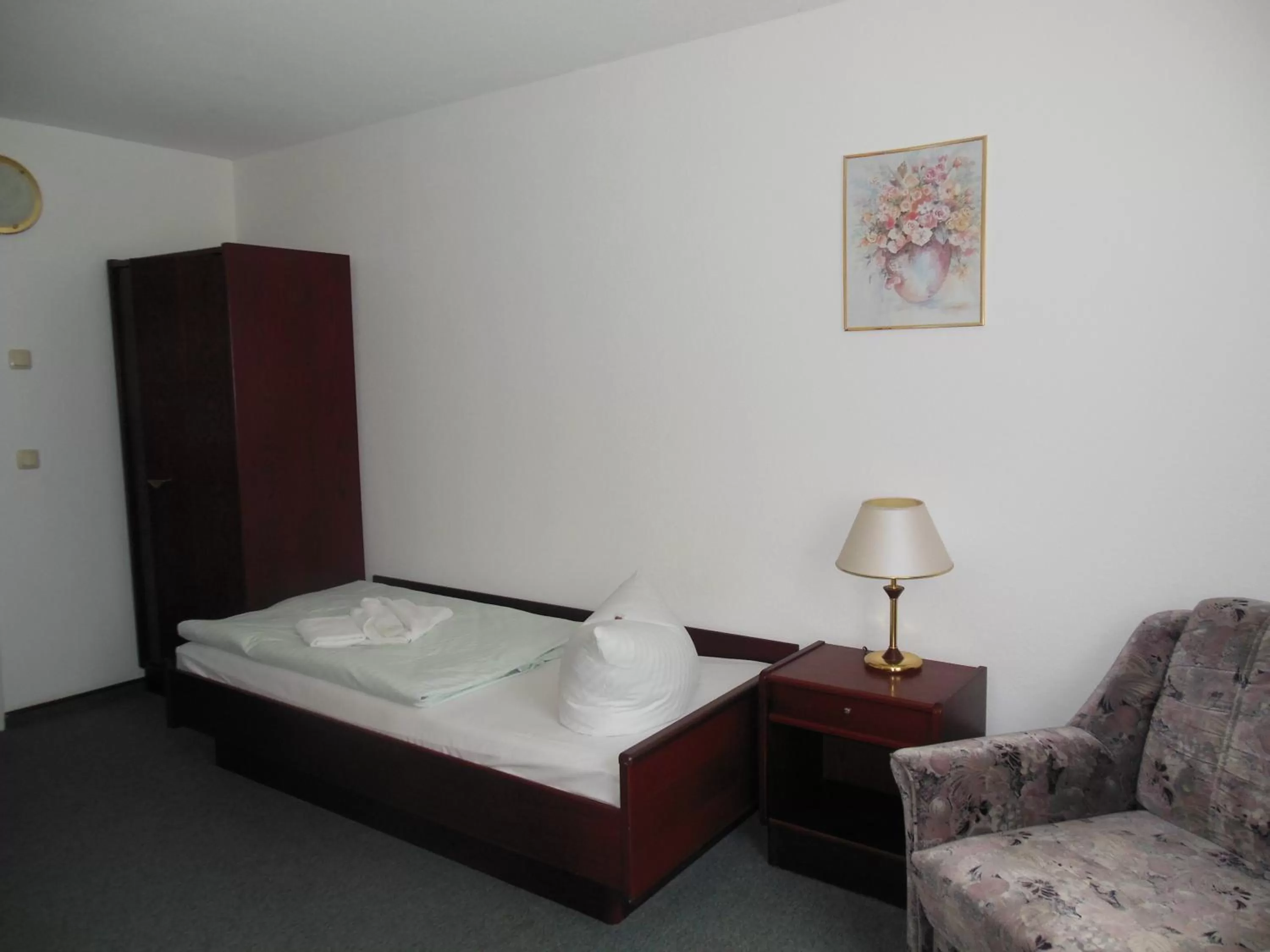 Photo of the whole room, Bed in Hotel Asterra