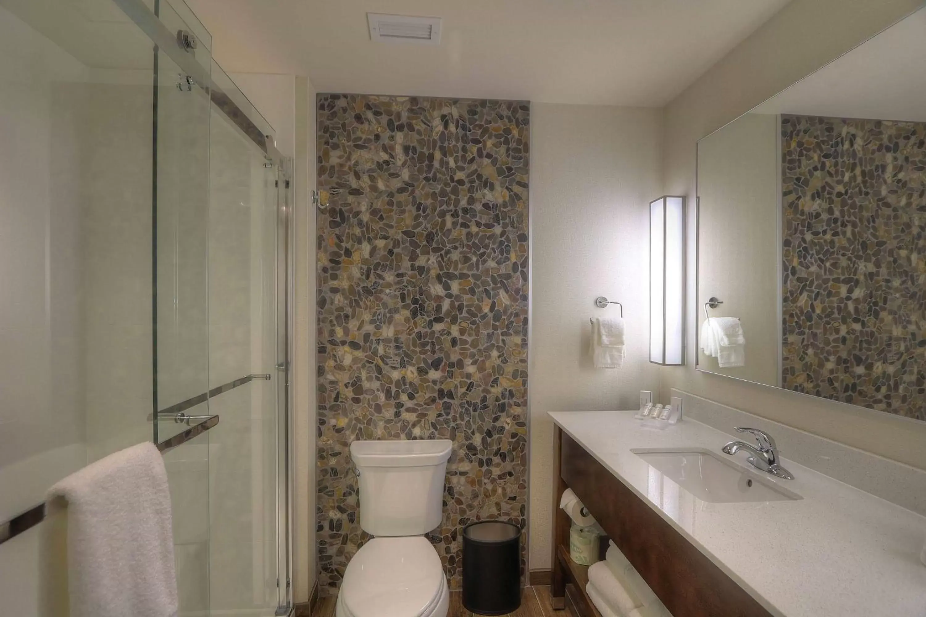 King Room in Hilton Garden Inn Pigeon Forge King Room in Hilton Garden Inn Pigeon Forge