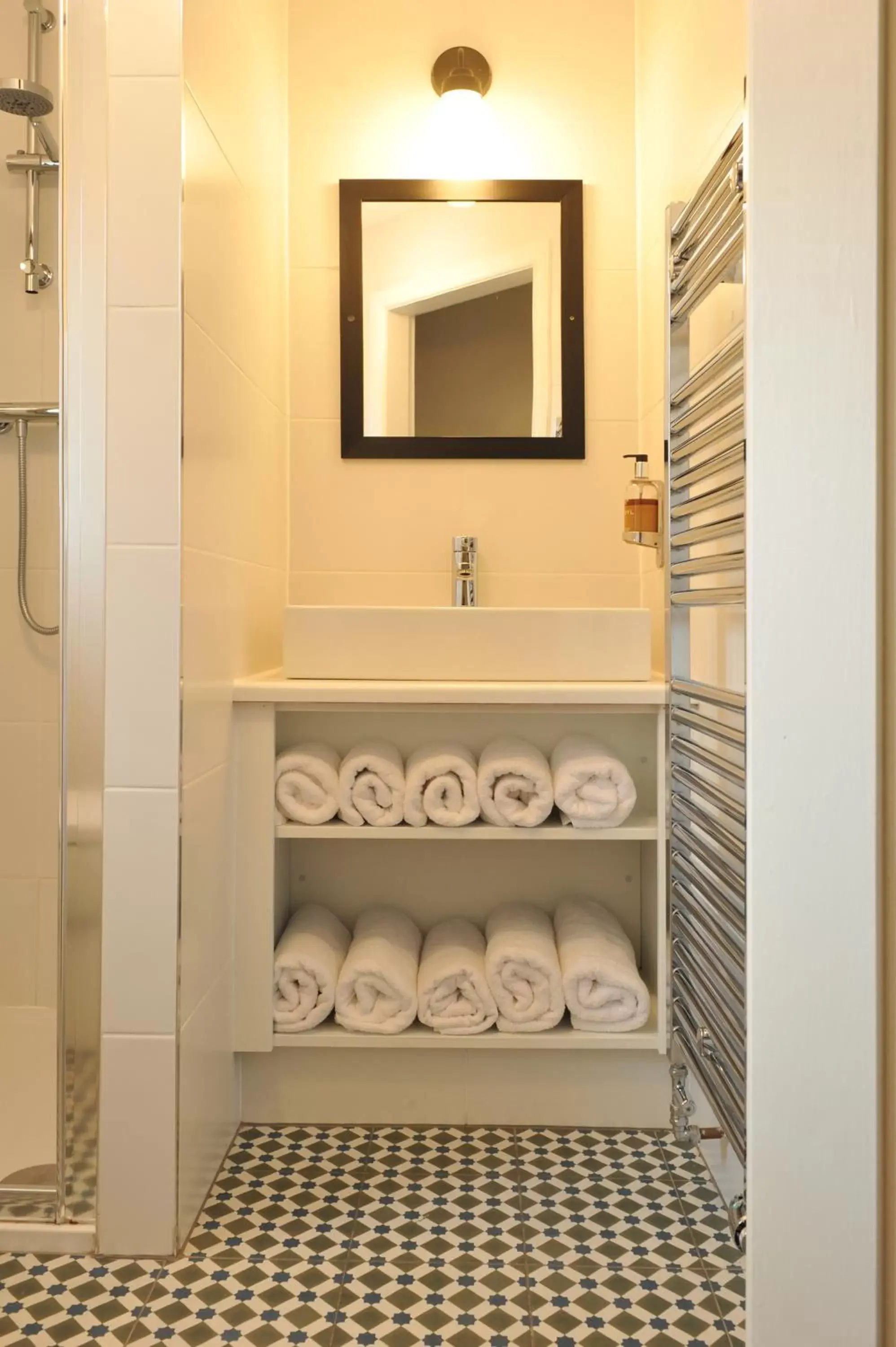 Bathroom in The Gateway Lodge