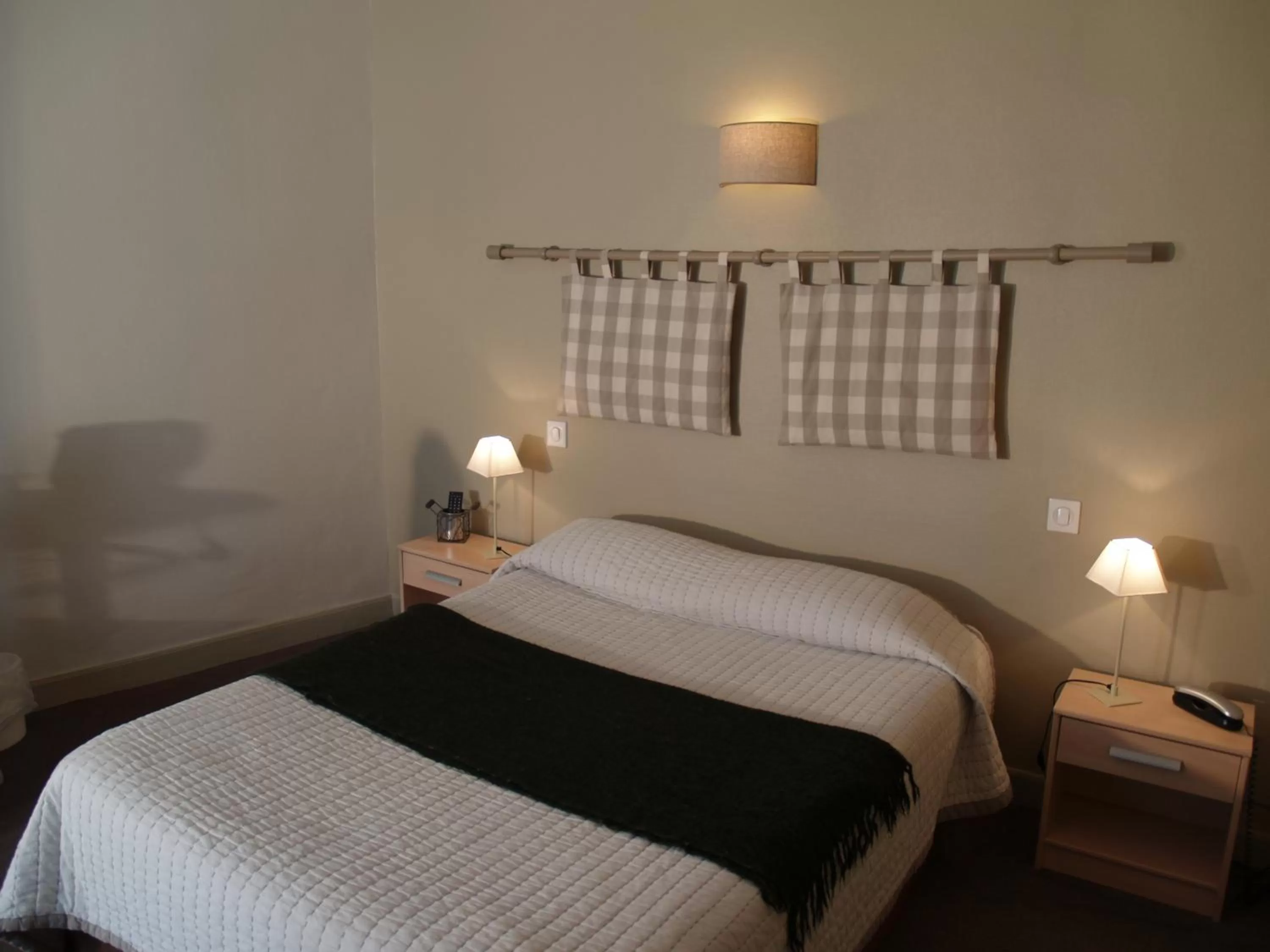 Photo of the whole room in Hôtel Central