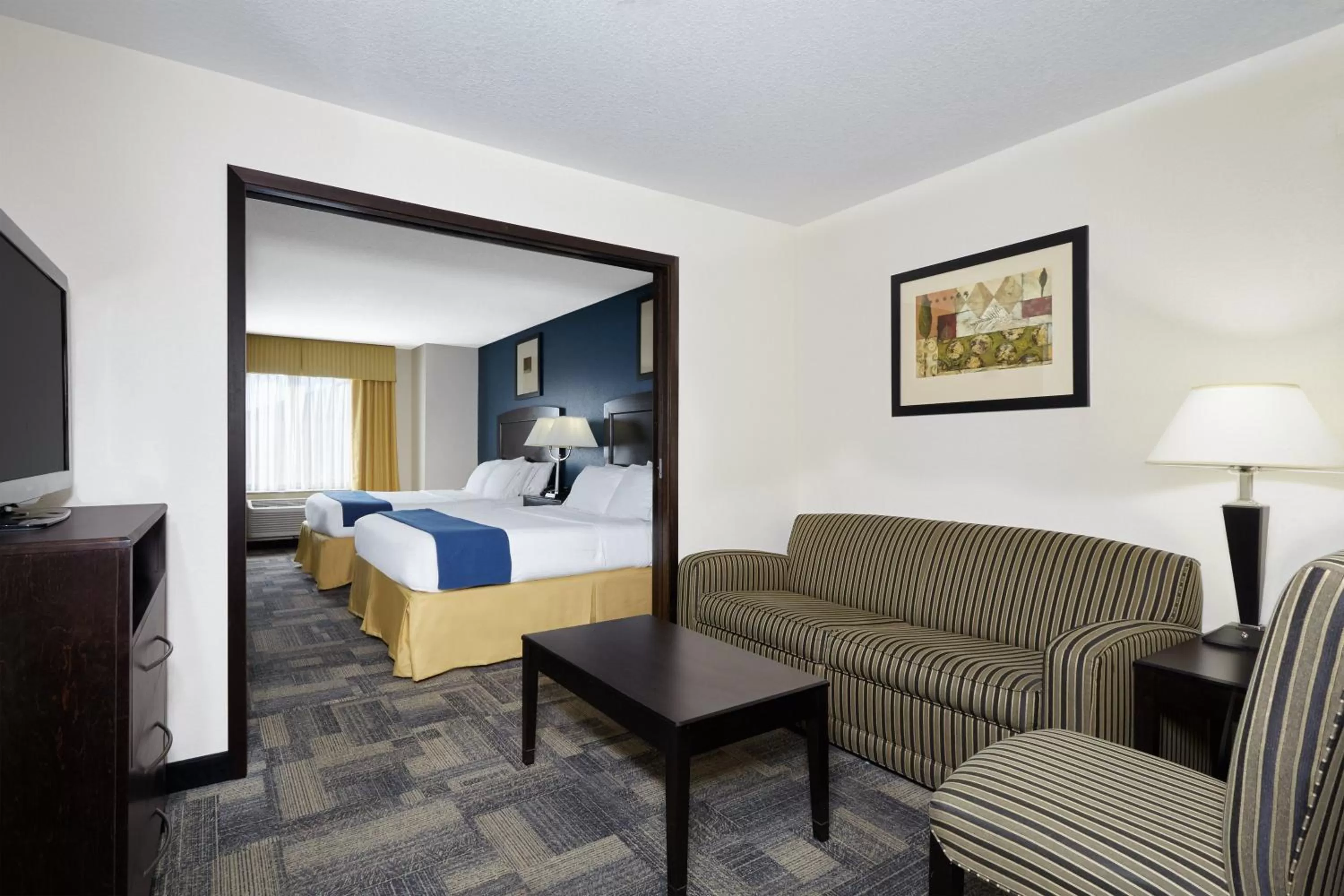 Bedroom, Bed in Holiday Inn Express Pekin - Peoria Area by IHG